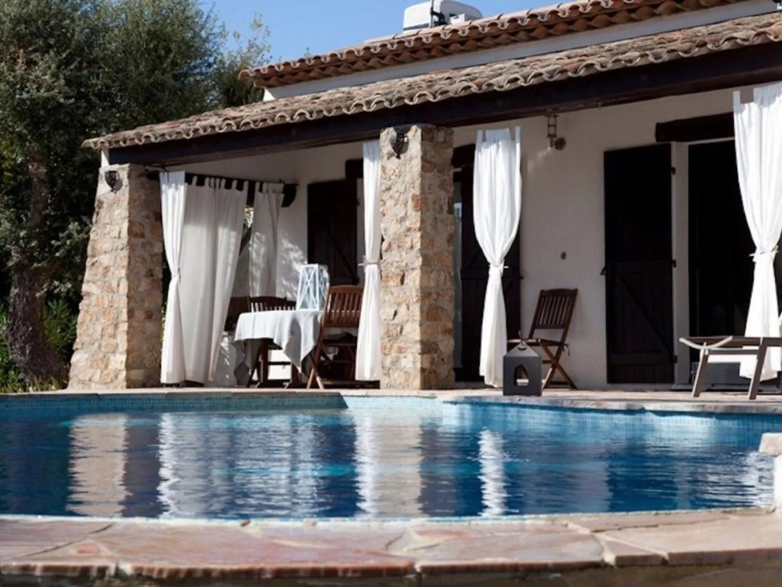 Herrliche Villa mit Meerblick, Pool, 400m vom Meer entfernt-Binnen