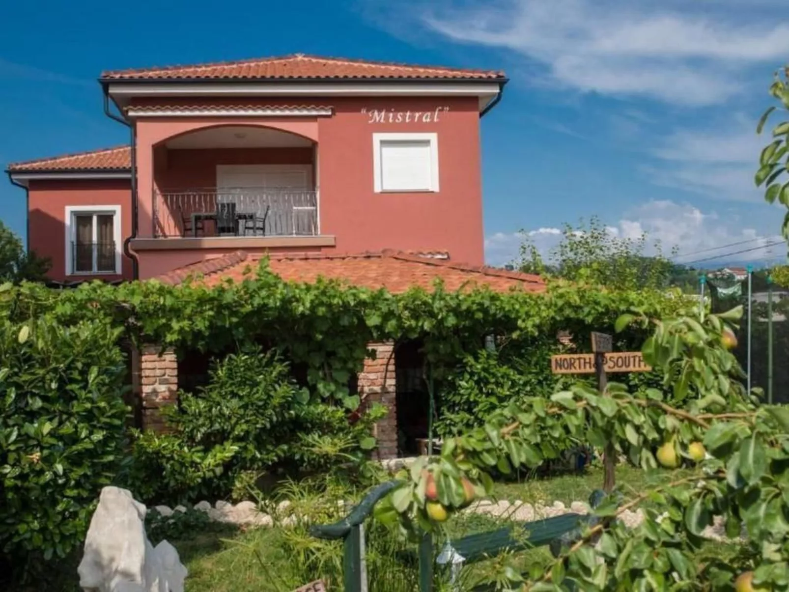 In Lopar mit Terrasse und Grill