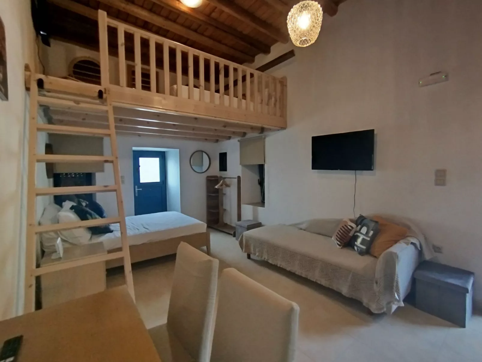 "Großvaters Haus", ein 150 Jahre altes Steinhaus-Binnen