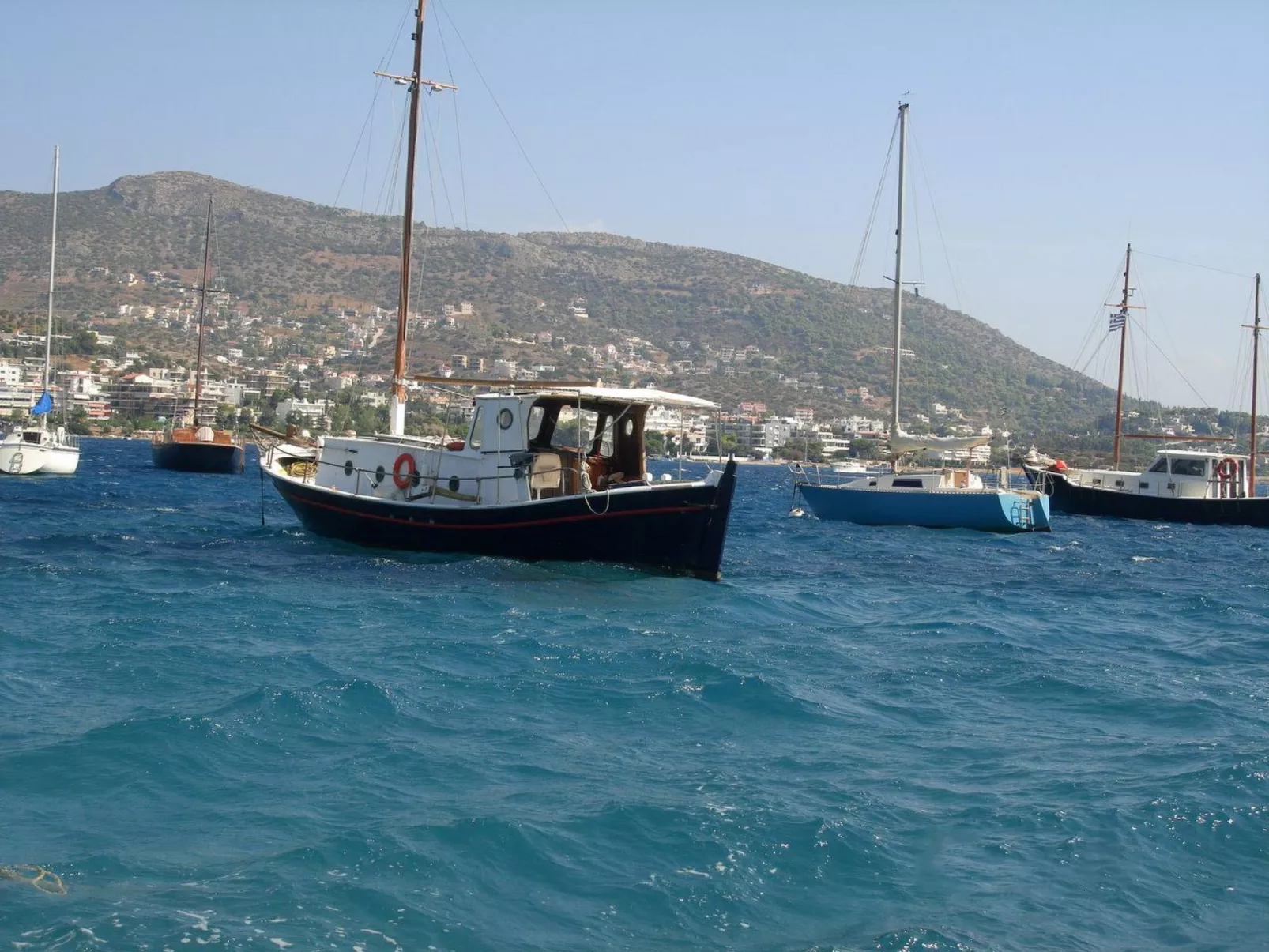 Vollständig umschlossene und großzügig angelegte dreistöckige Ferienvilla mit f-Buiten