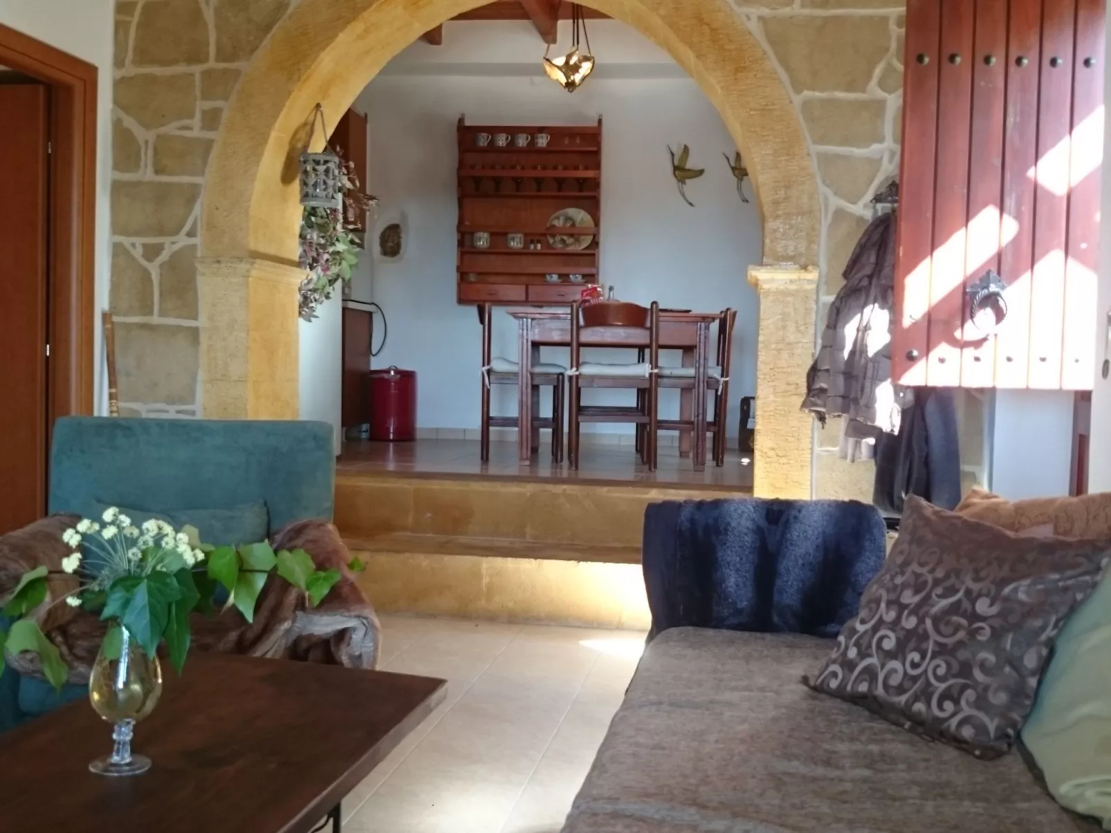 In Pefki mit Terrasse und Grill-Binnen