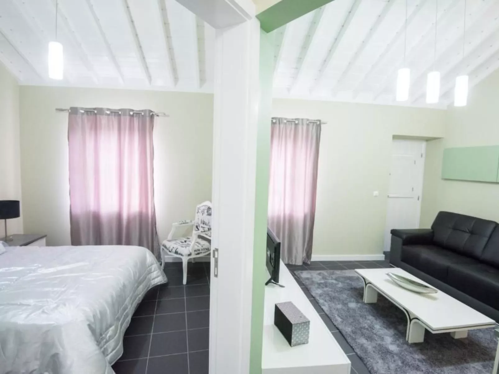 Abraham Sky Haus 1-Binnen