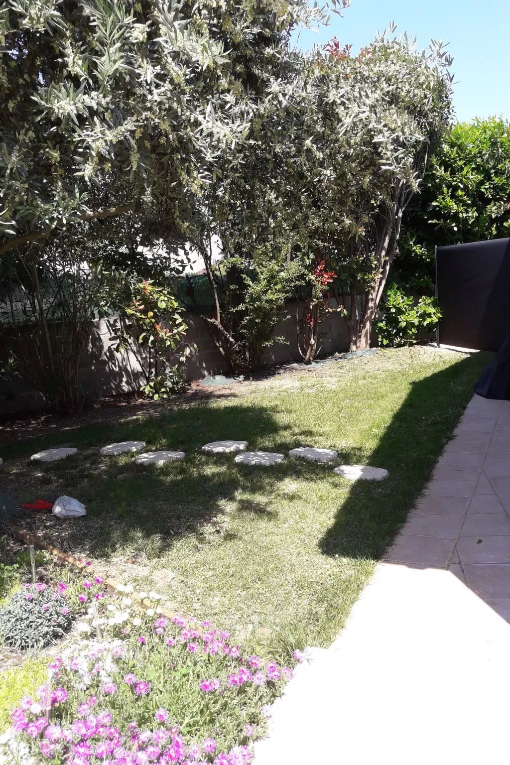 Haus "Les Cyprès" mit Gemeinschaftspool