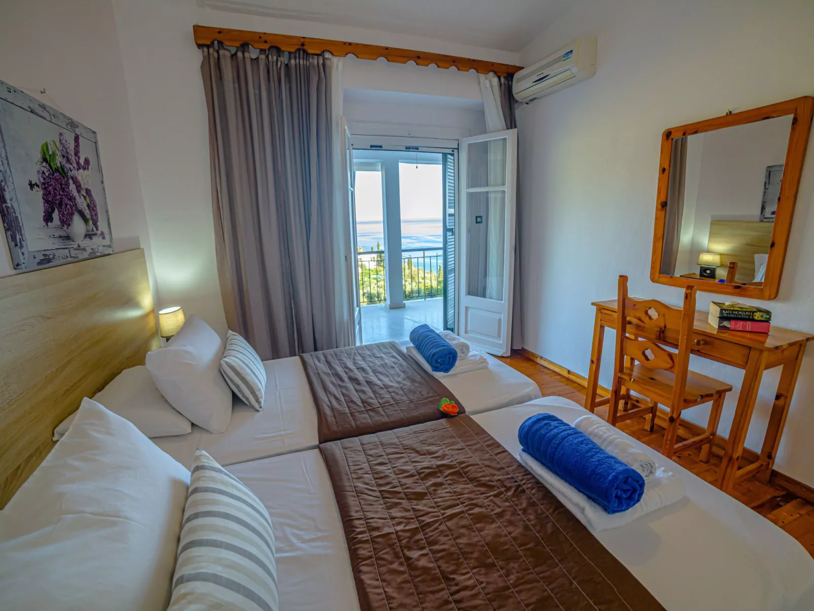 "Zeus" mit Infinity Pool-Binnen