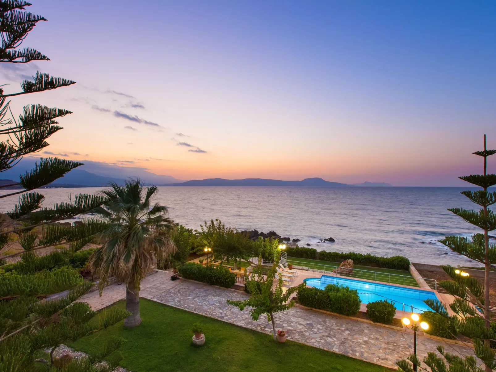 Villa am Strand mit privatem Swimmingpool und Meerblick-Buiten