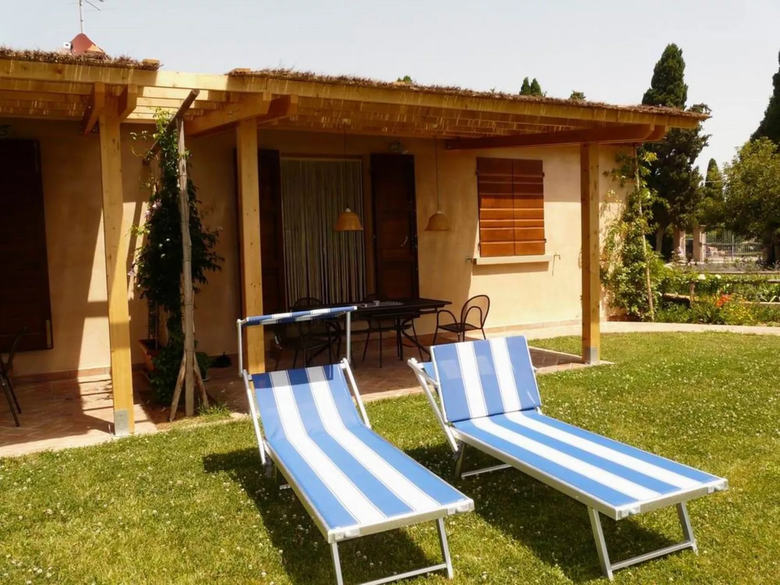 Melo Peperosa' Wohnung mit Terrasse-Buiten