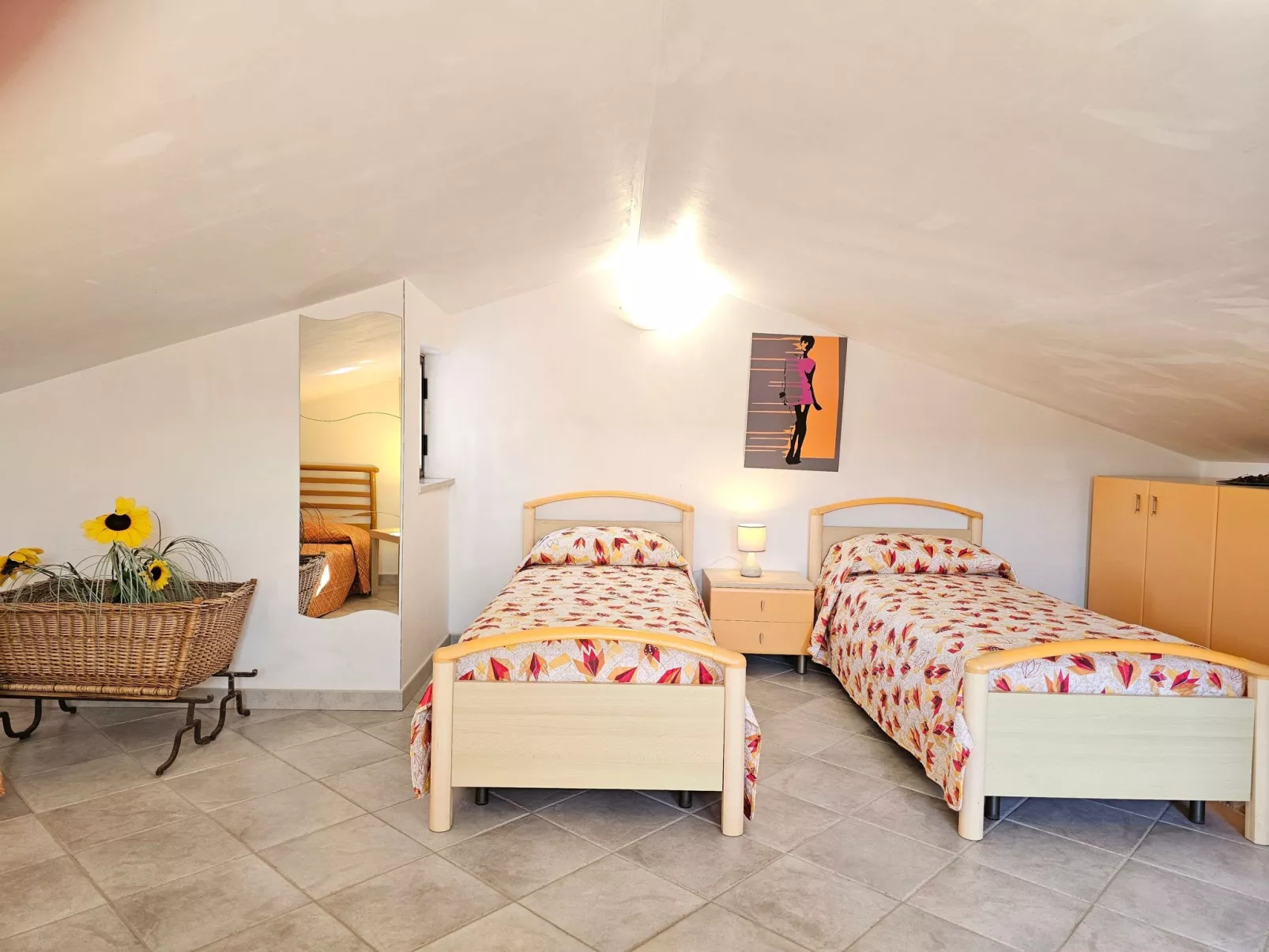 Helle mediterrane Villa mit Veranda und Garten-Image-tags.info