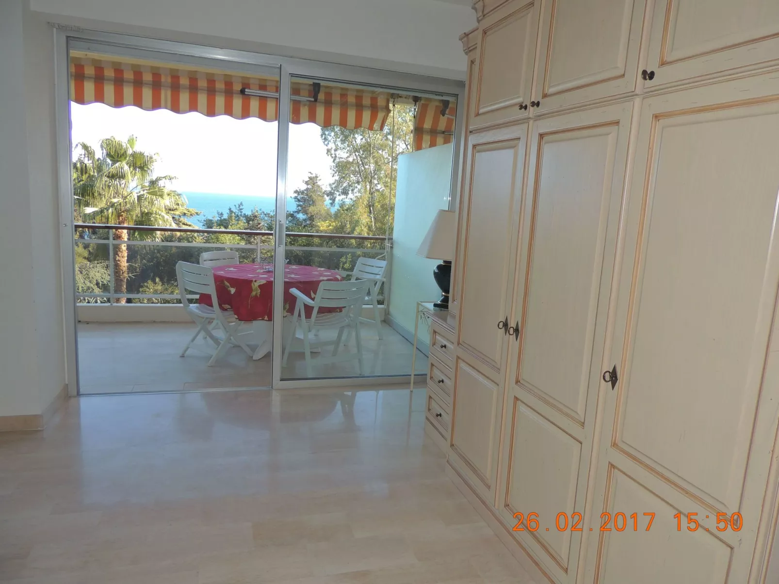 Studio Vue mer standing proche Cannes