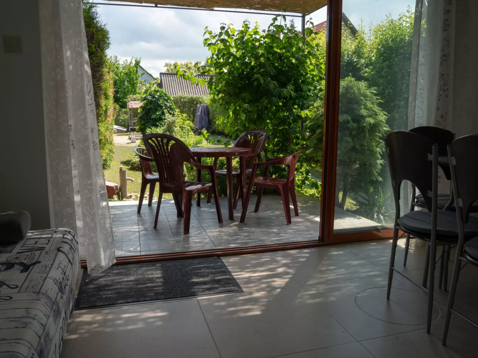 Doppelhaushälfte für sechs Personen mit Garten-Image-tags.info