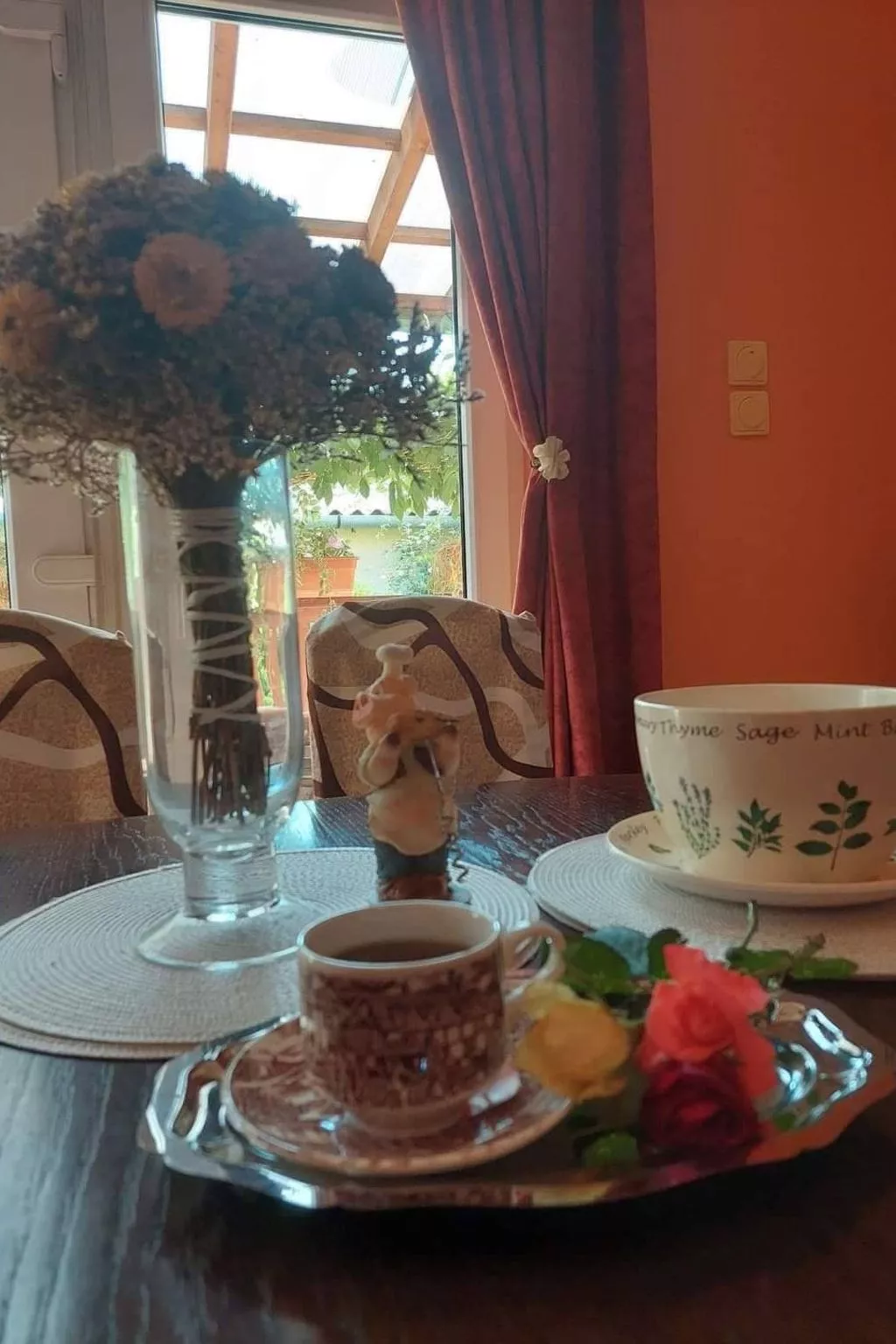 Schönes Ferienhaus mit Pool in ruhiger Lage-Binnen