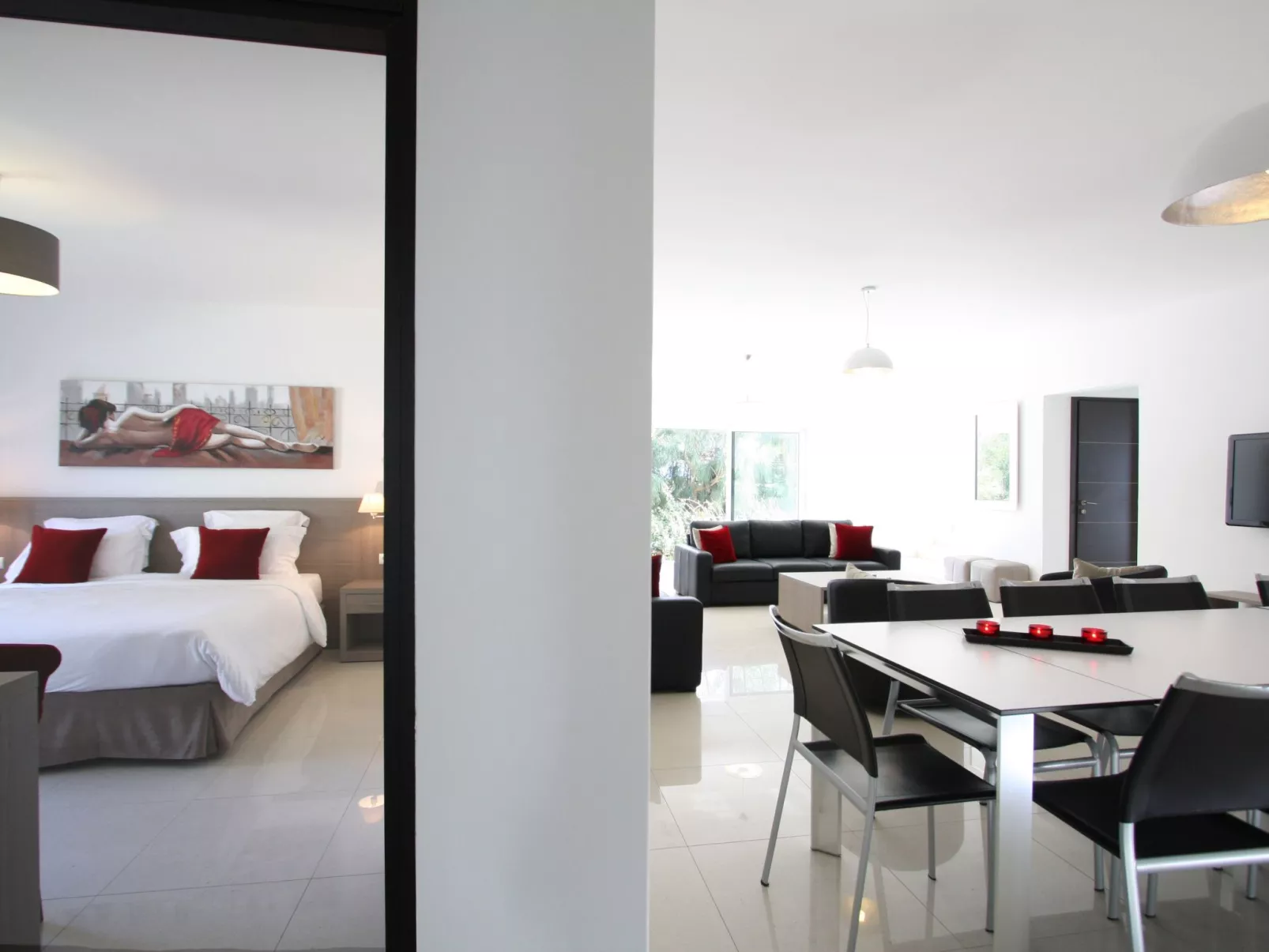 Villa mit 6 Schlafzimmern, privatem Pool Garten und Parkplatz-Binnen