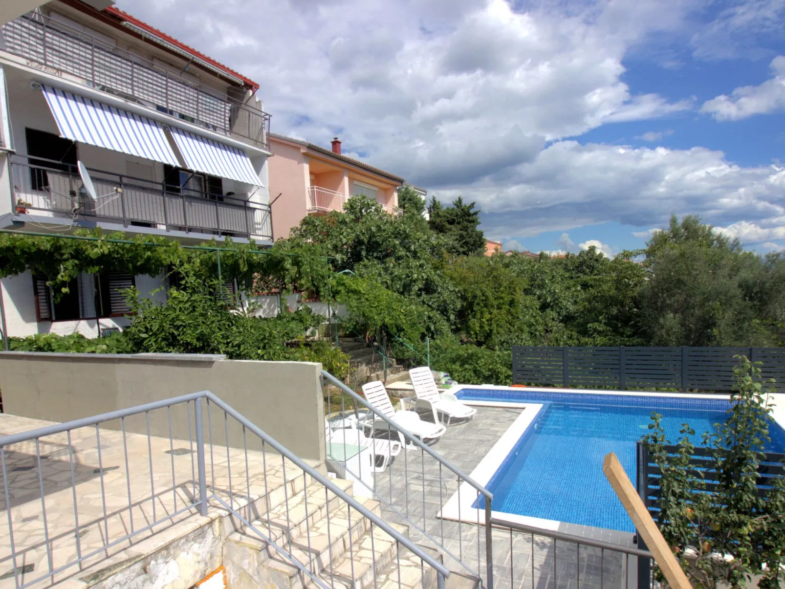 Schöne Wohnung mit Gemeinschaftspool,