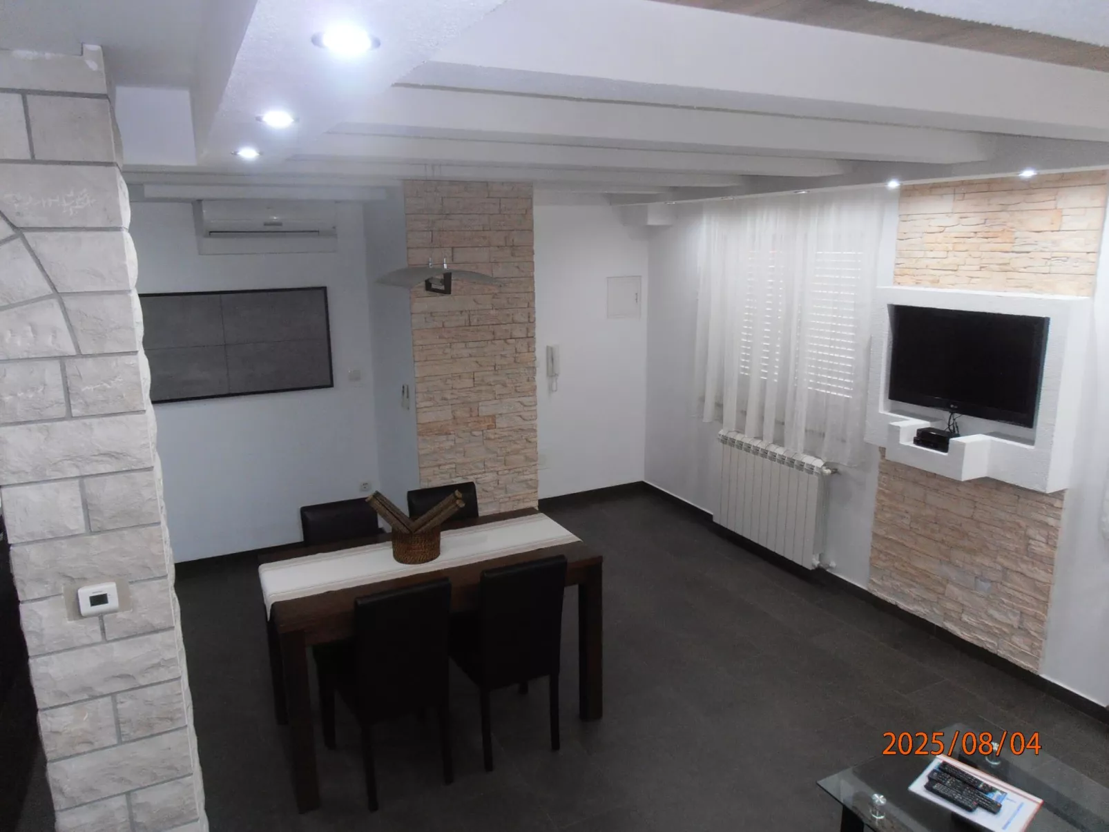 "Ines 2"-Image-tags.info