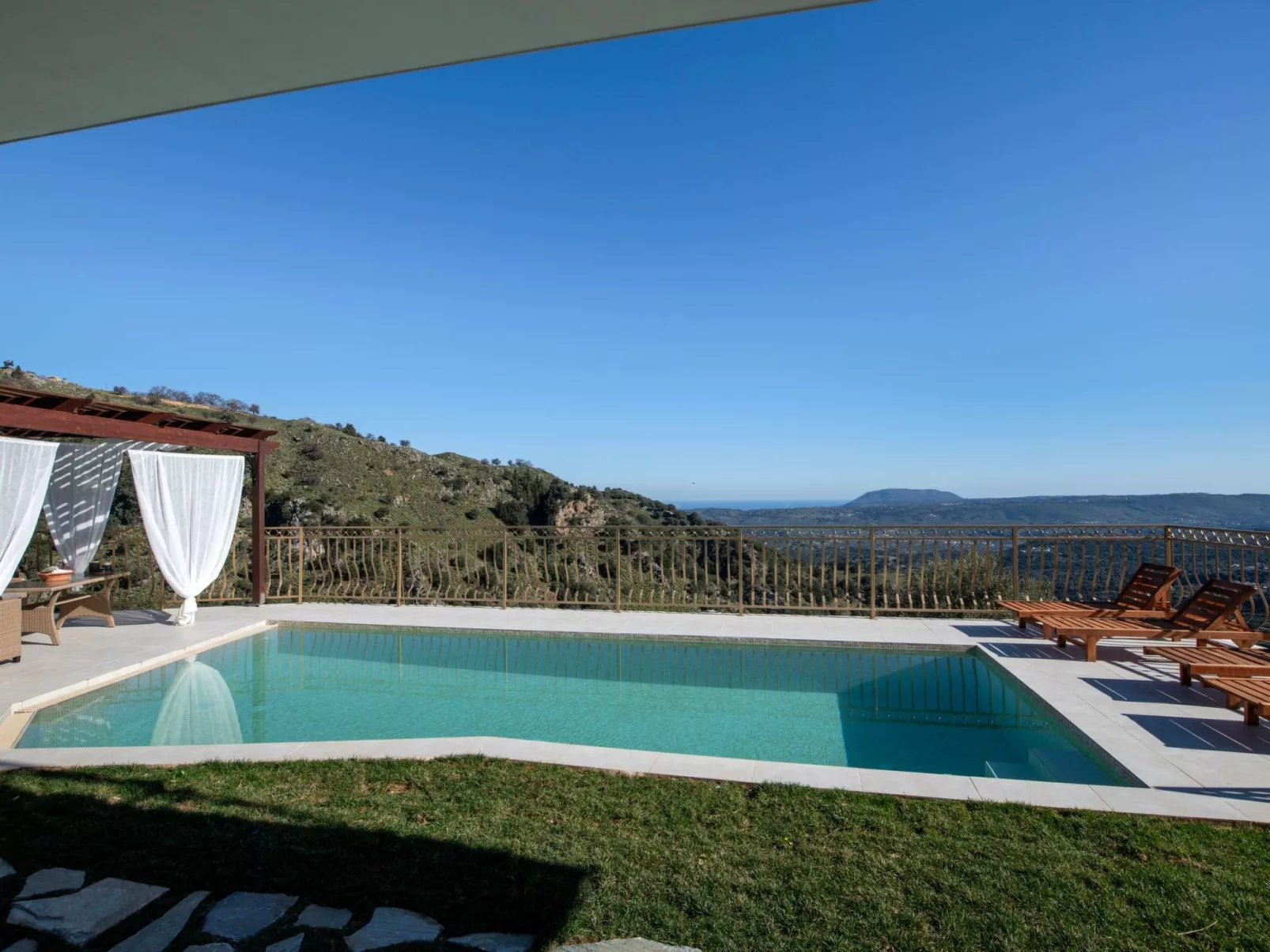 Geroulios Kastro Villa II"Free"Beheizter Pool, Whirlpool-Buiten