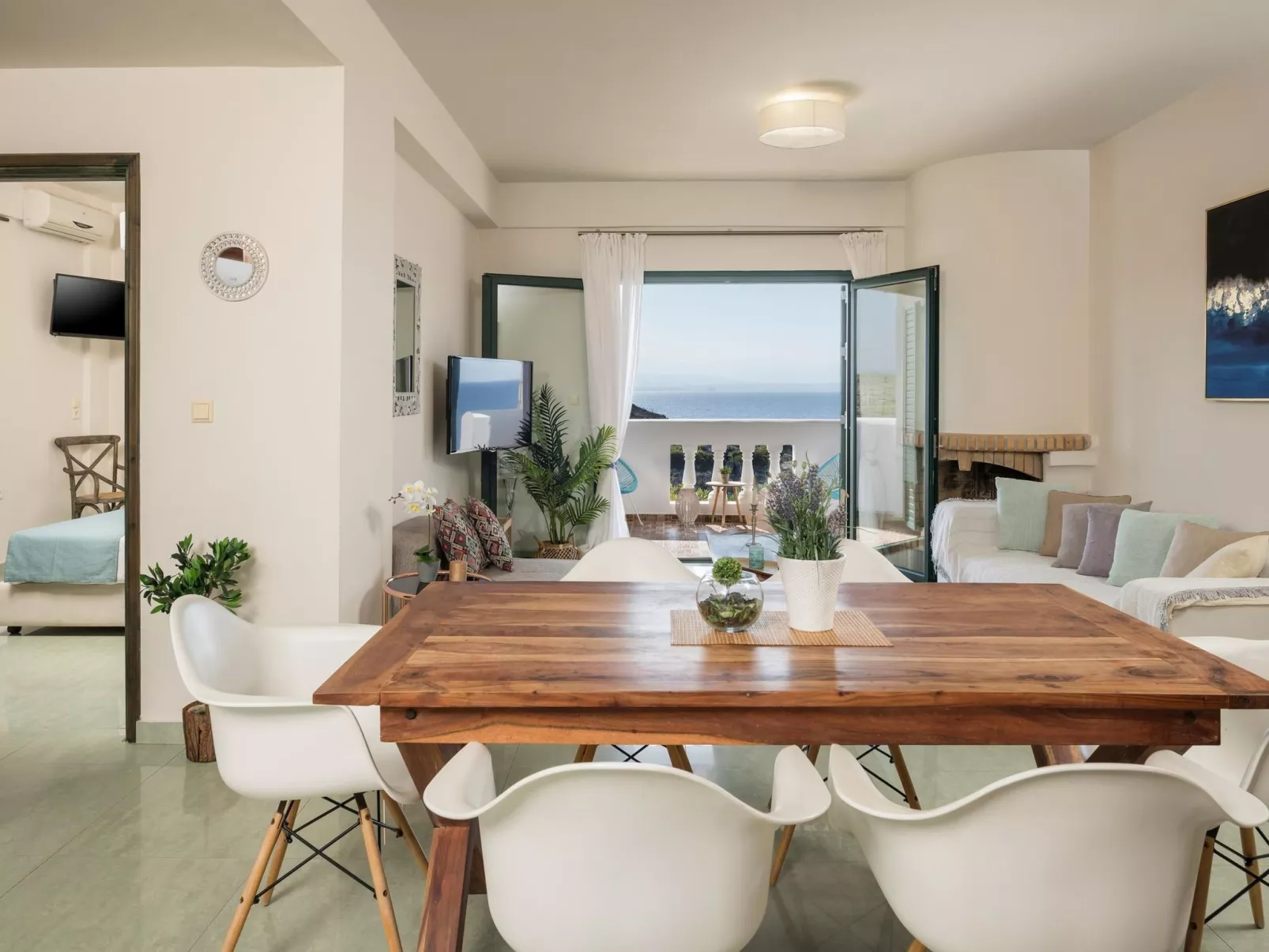 Luxuriöse Villa in Strandnähe mit Blick auf den privaten Pool-Image-tags.info