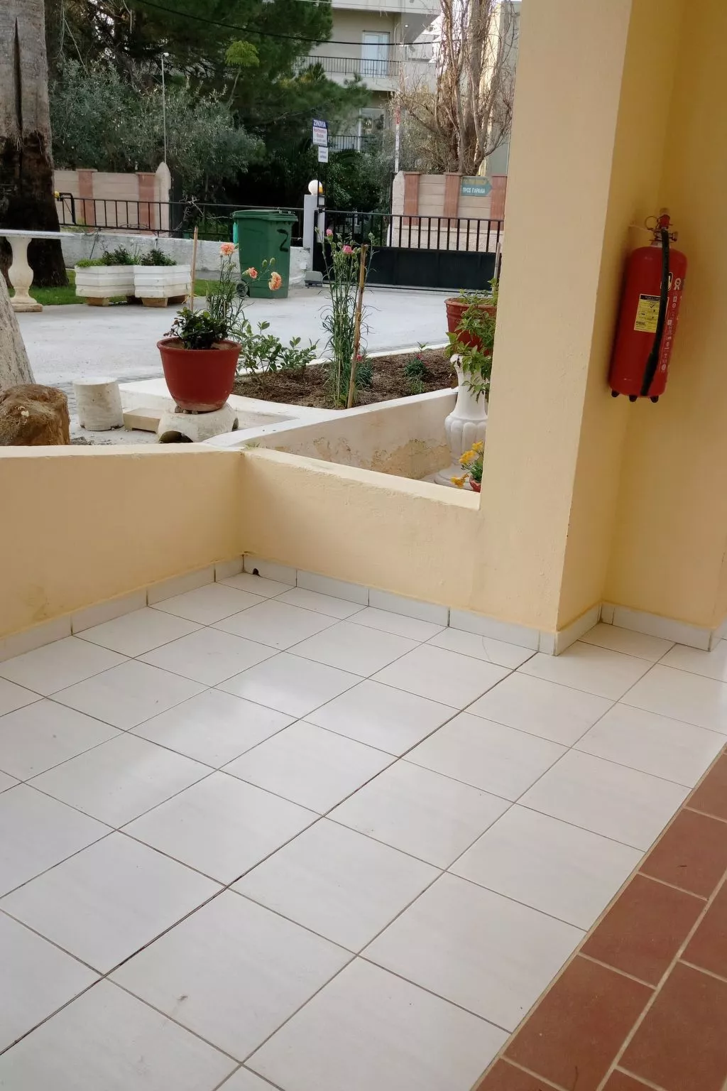 Zinovia Studio mit Balkon-Image-tags.info