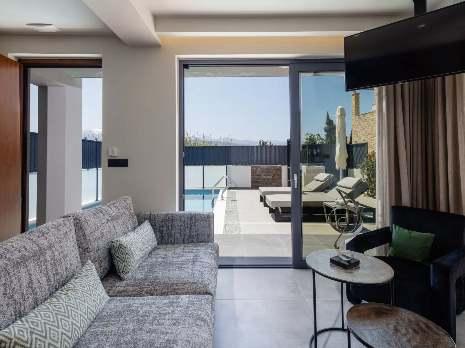 VillAgioi I - Privater Pool und 450m zum Sandstrand-Binnen