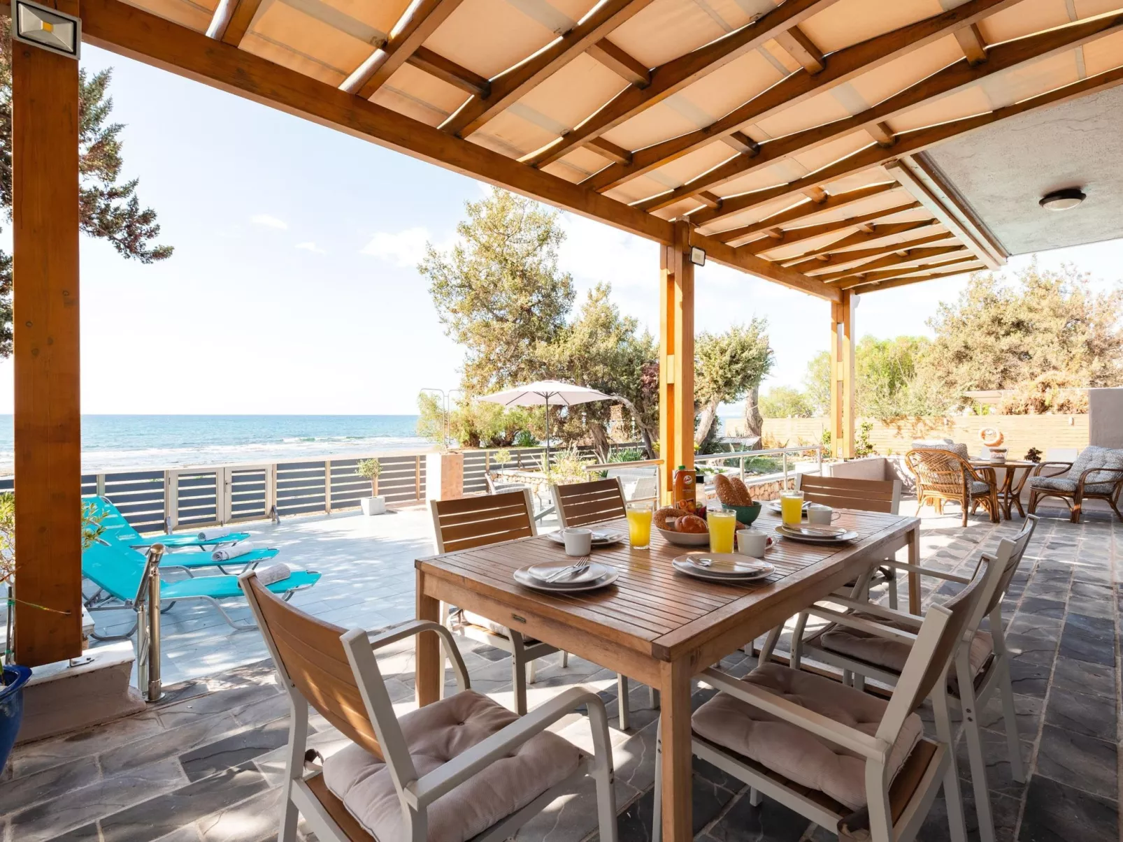Villa Perla am Strand mit Meerblick