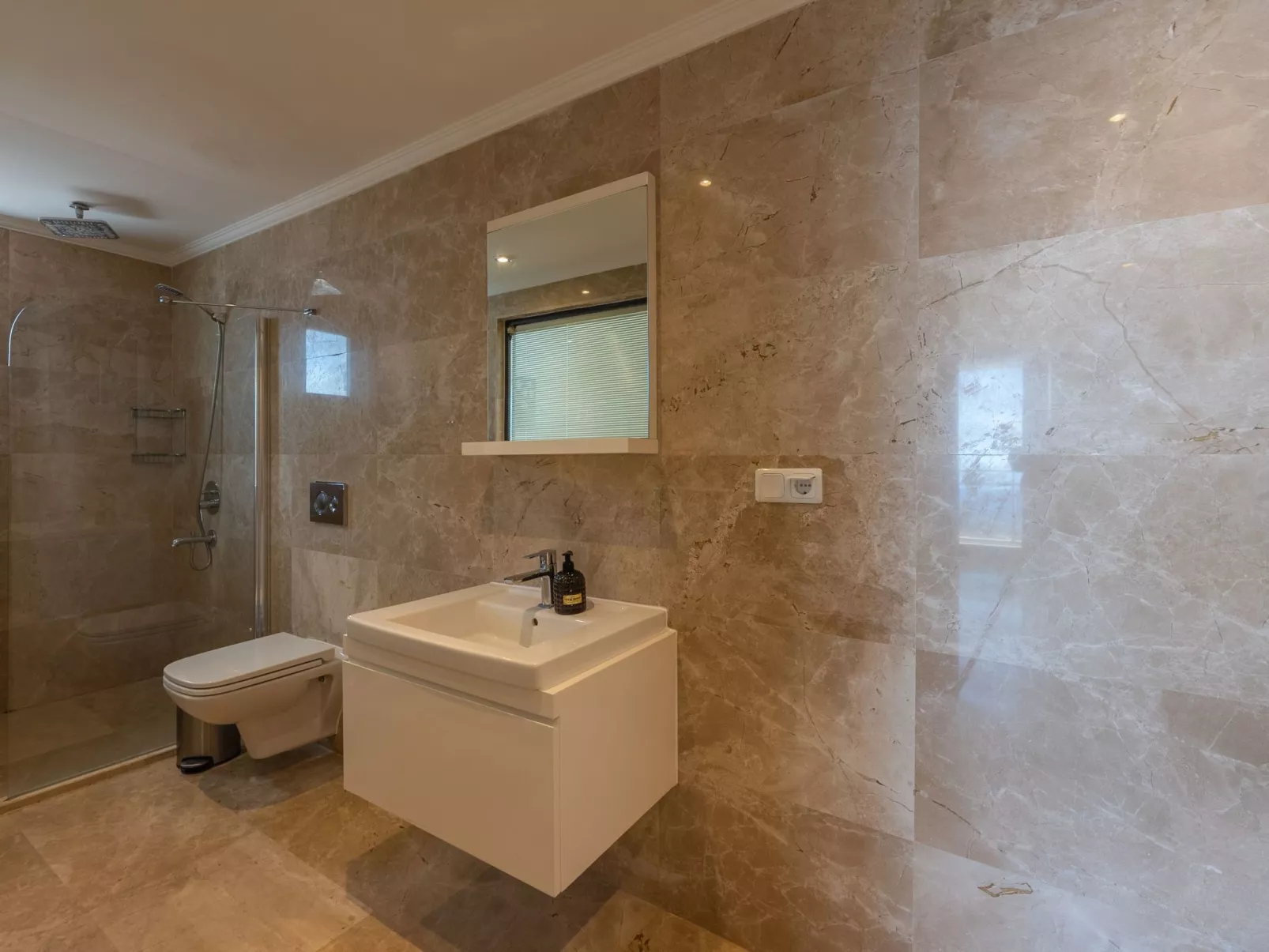 Villa mit Traum-Meerblick für 12 Personen-Binnen