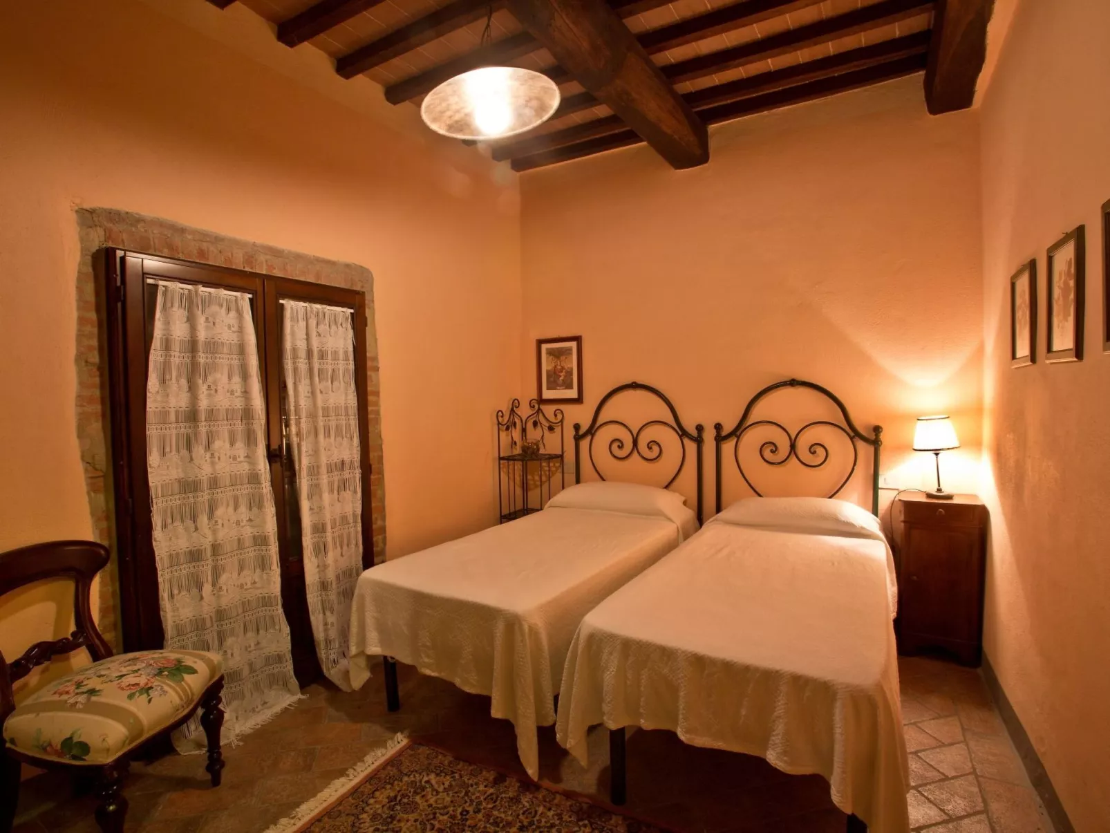 Buchfinkmaskie-Binnen