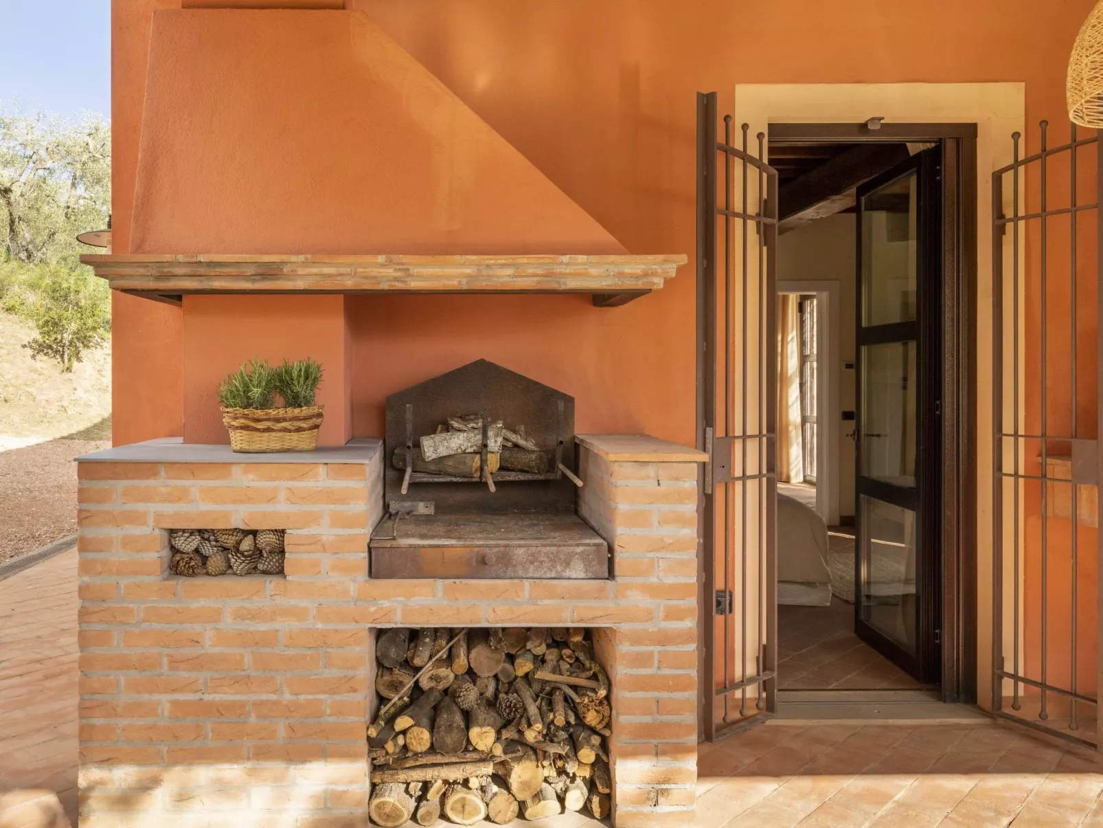 Ferienvilla 'Riparossa' mit eigenem Pool-Buiten