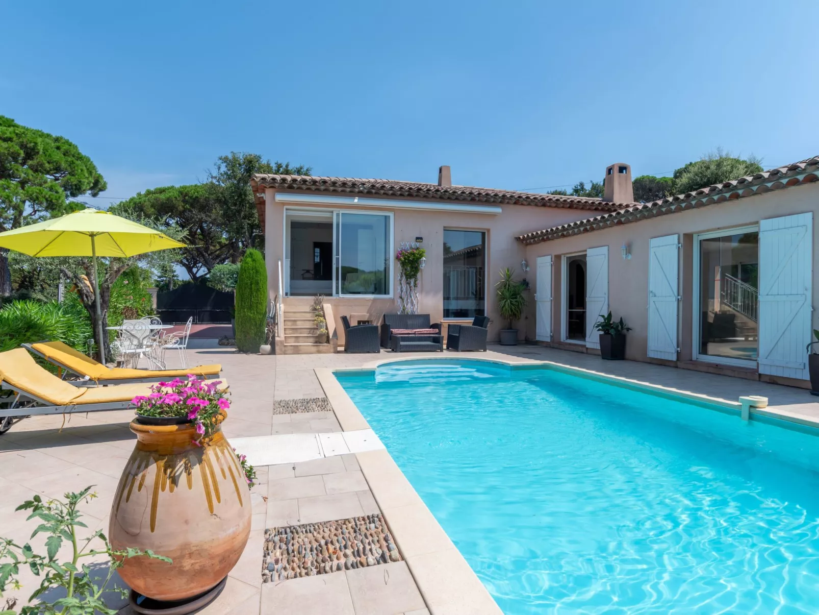 "Villa Cypangha"-Buiten