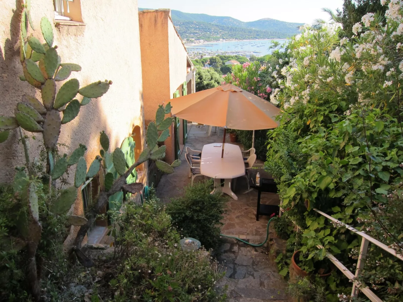 "La Mignonette" mit Meerblick-Buiten