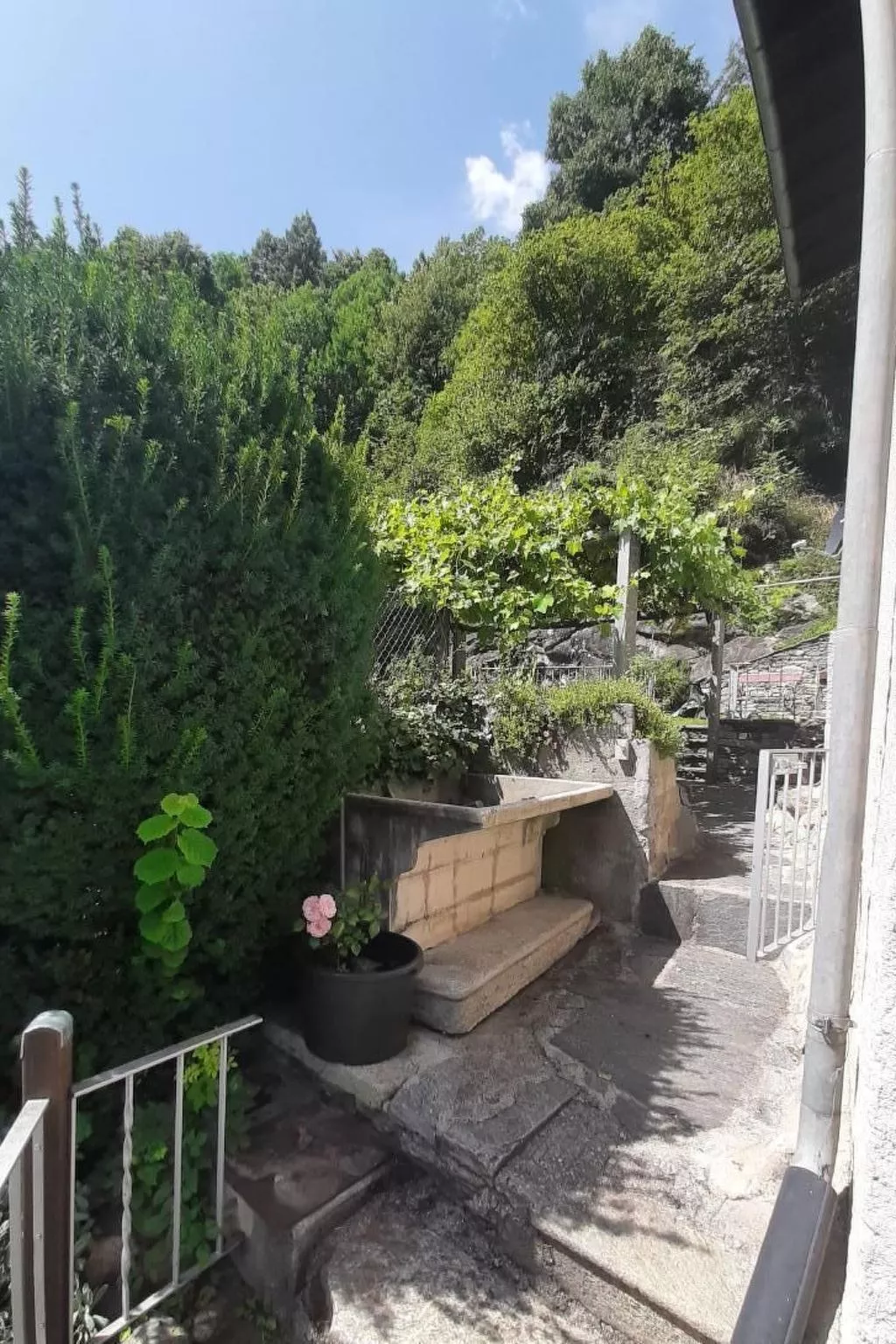 'Cà da Rör' mit Bergblick