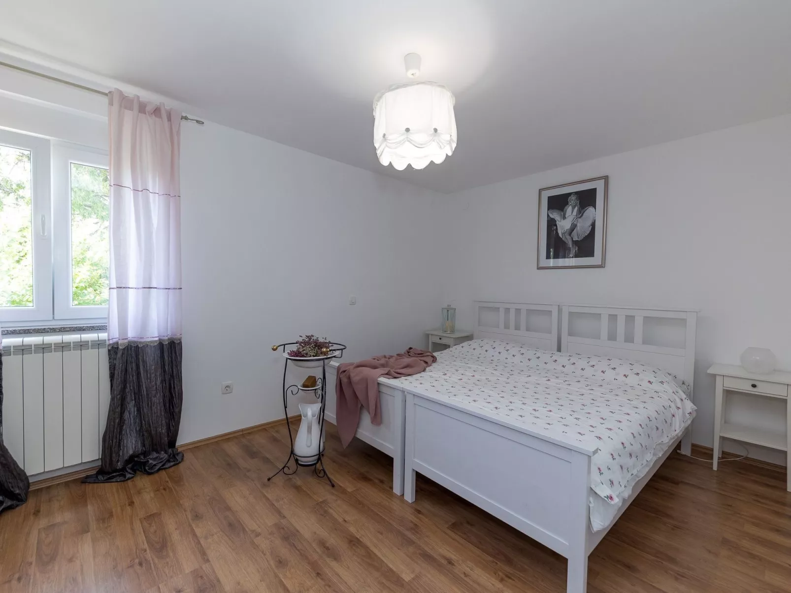 Ferienvilla mit privatem Pool-Binnen