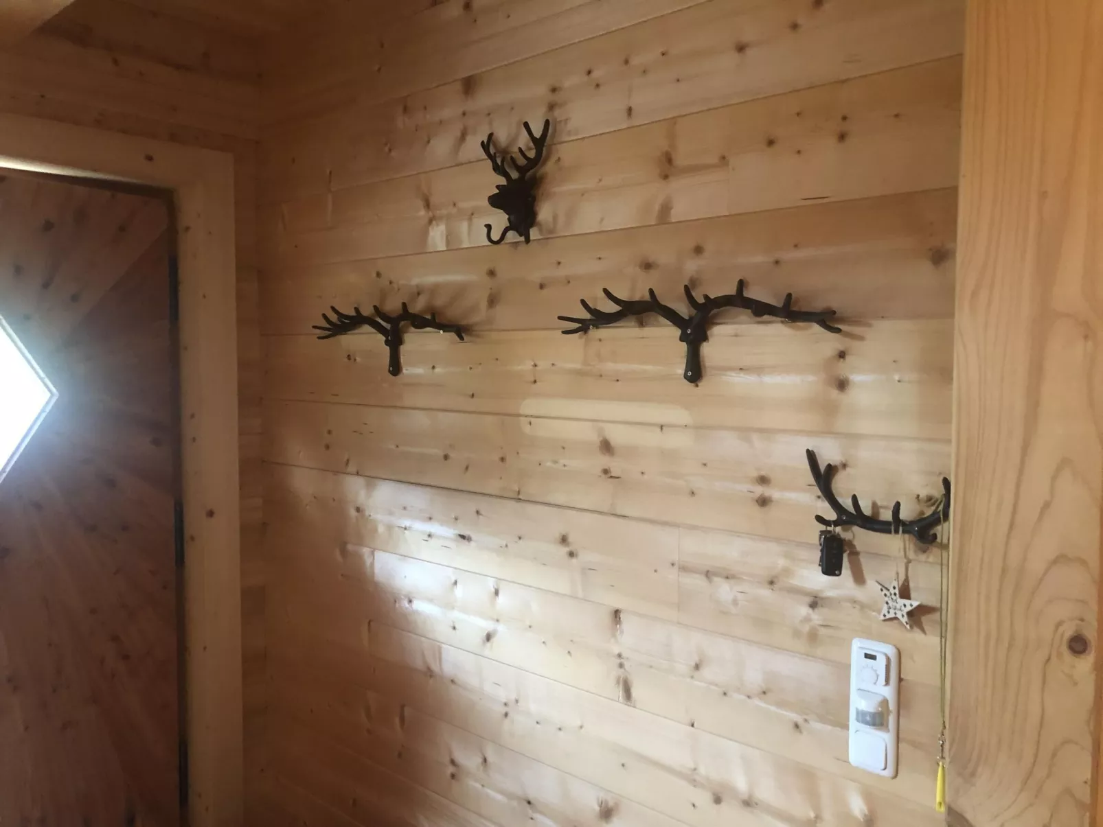 Villa mit Garten, Terrasse und Grill-Buiten