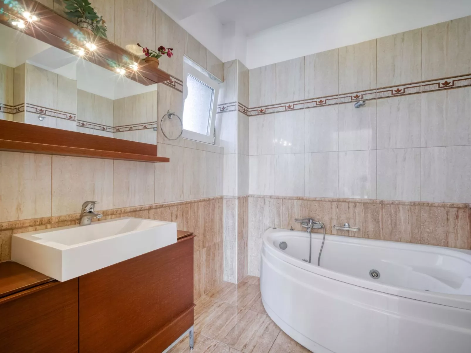 "Zafira" mit Whirlpool-Image-tags.info