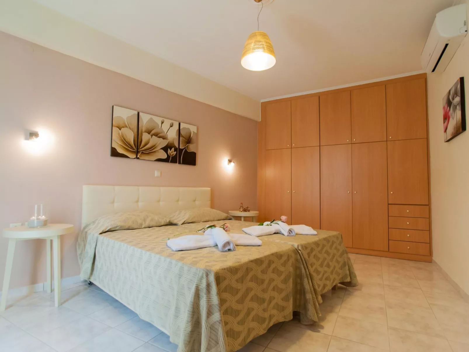 In Panormos mit kleinem Garten,Pool-Binnen