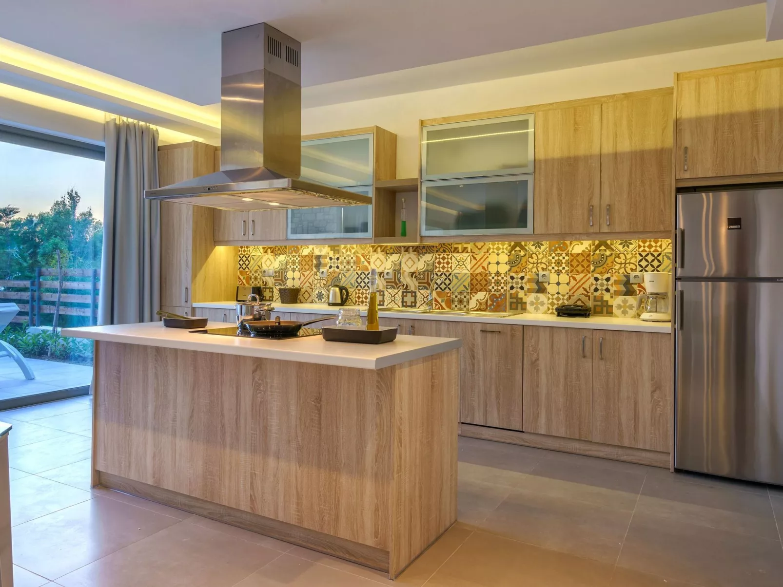 Villa am Strand mit Pool BBQ Spaziergang zu Annehmlichkeiten-Binnen