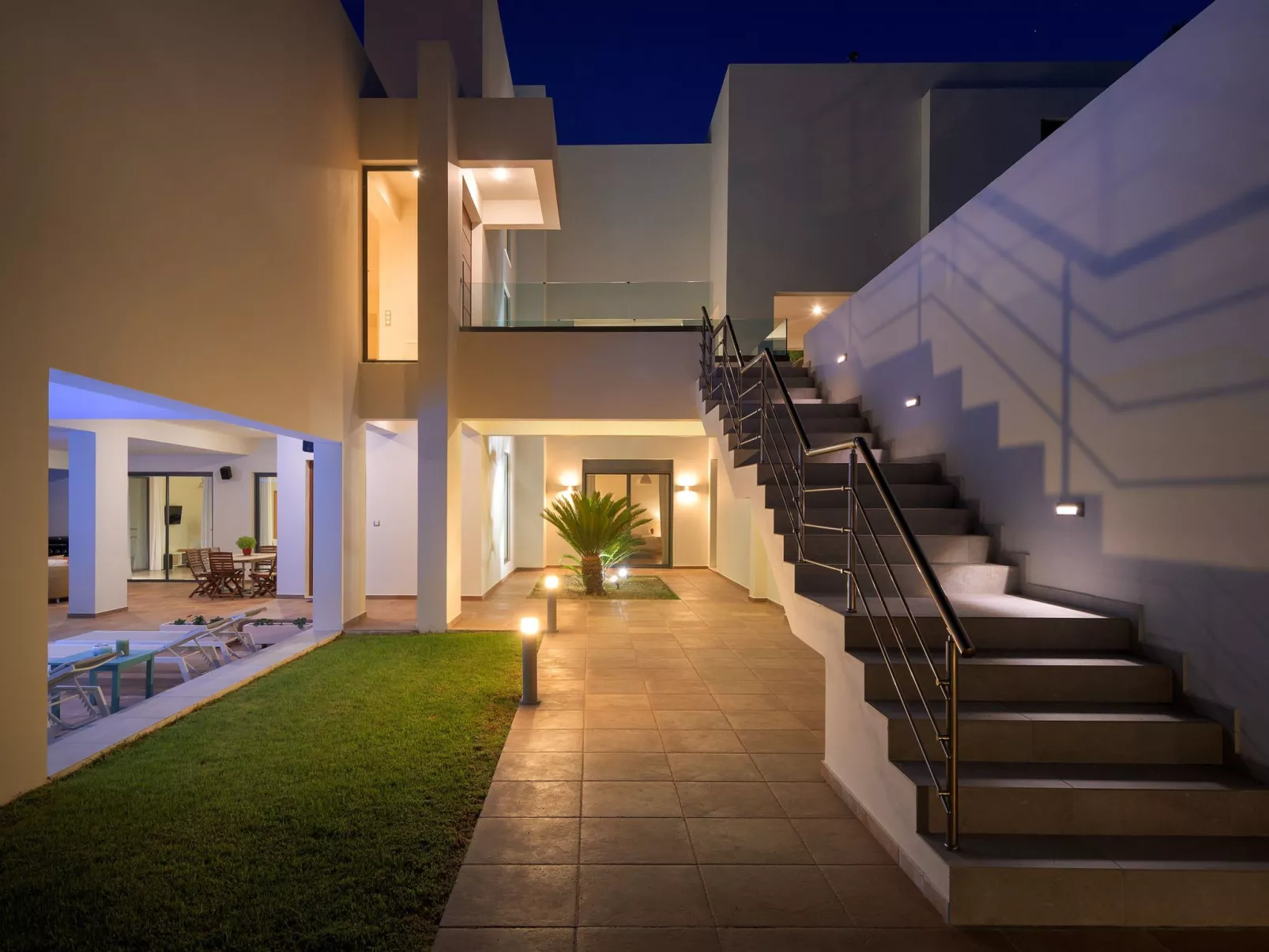 Ixian Hilltop Villa-Buiten