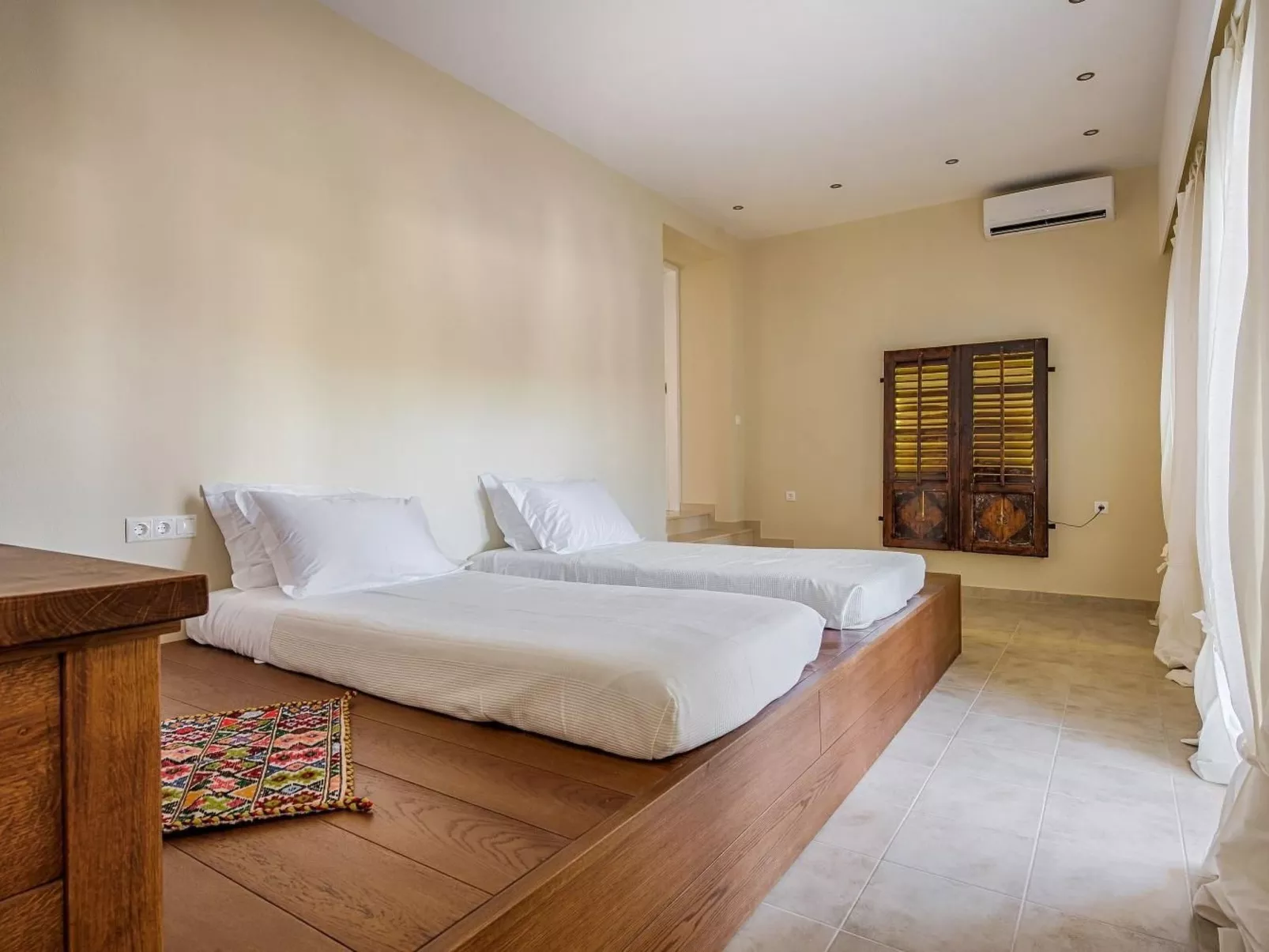 "Despina's Terrace"-Binnen