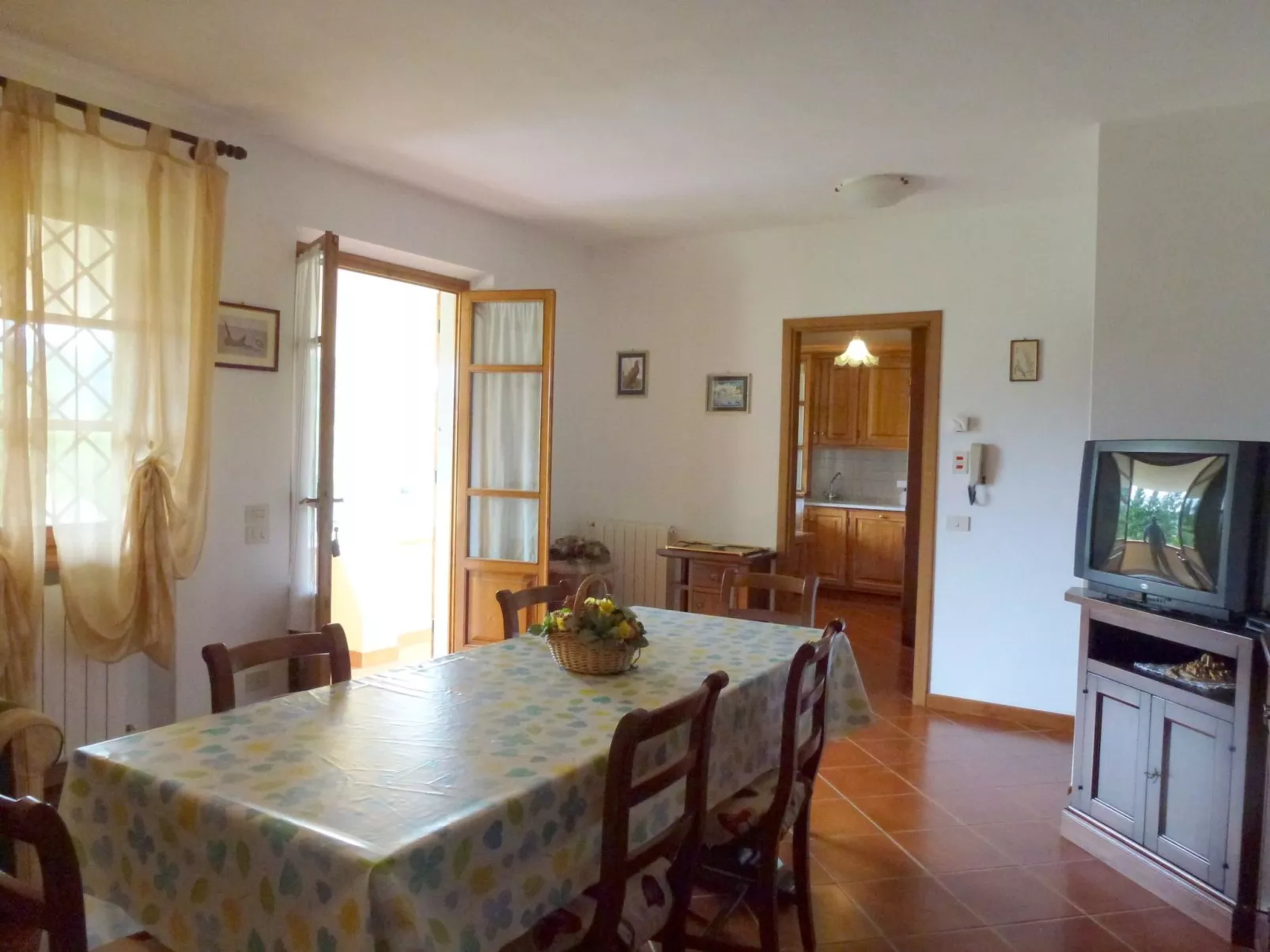 Tolles Ferienhaus in Camaiore mit Privatem Pool-Binnen