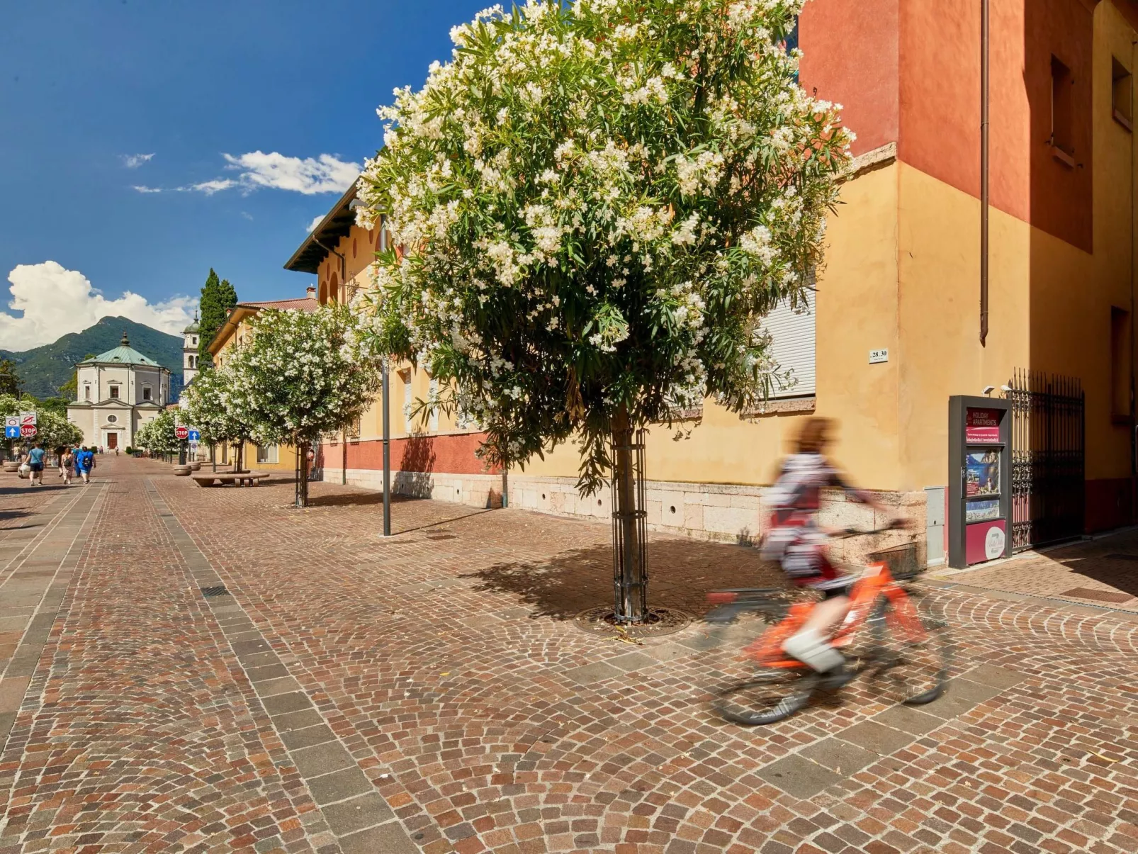 Luxus-Apartment mit Balkonen BV3-Image-tags.info