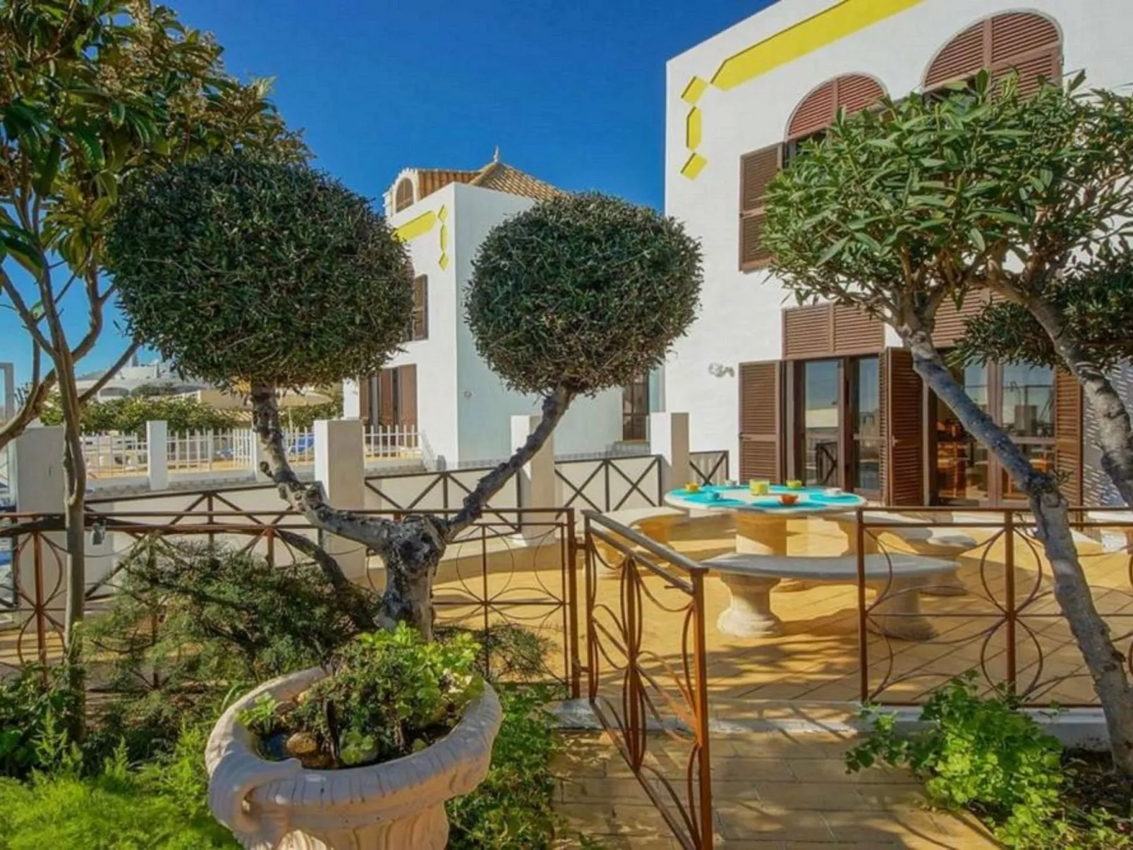 Chalet "Villa Albuar" mit eigenem Pool-Image-tags.info