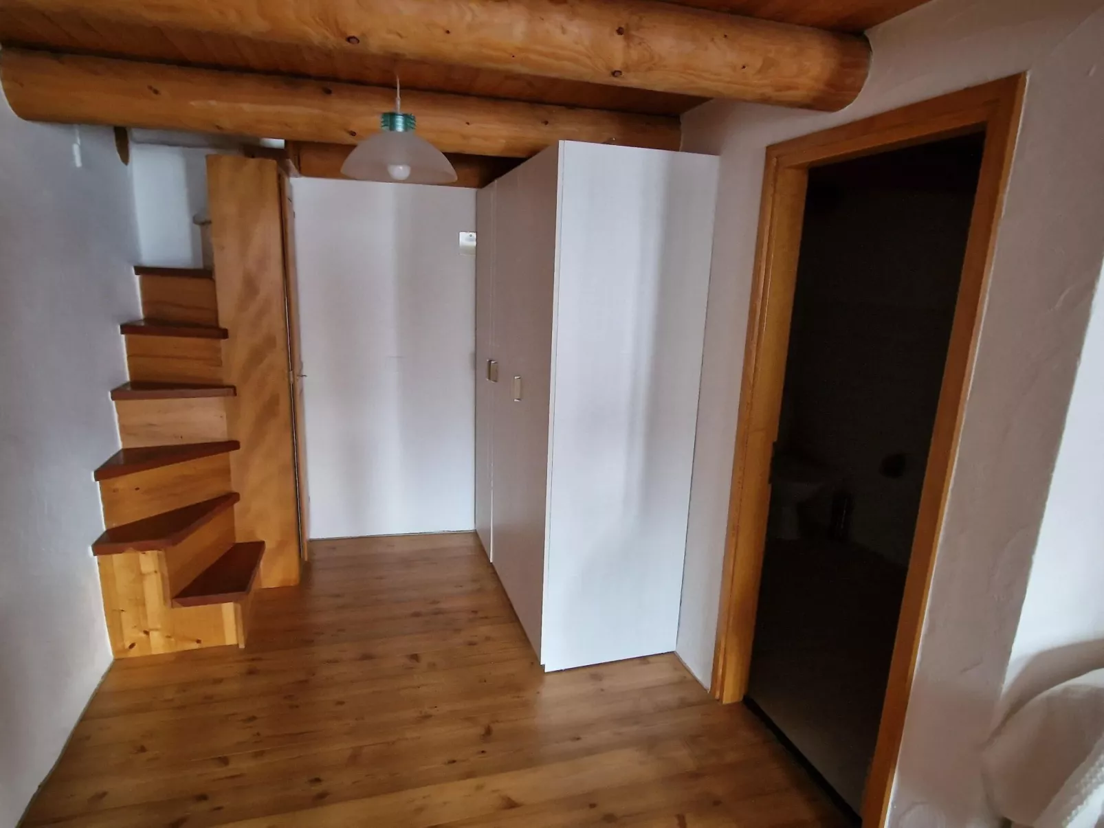 Chalet in den sonnigen Schweizer Südalpen-Binnen