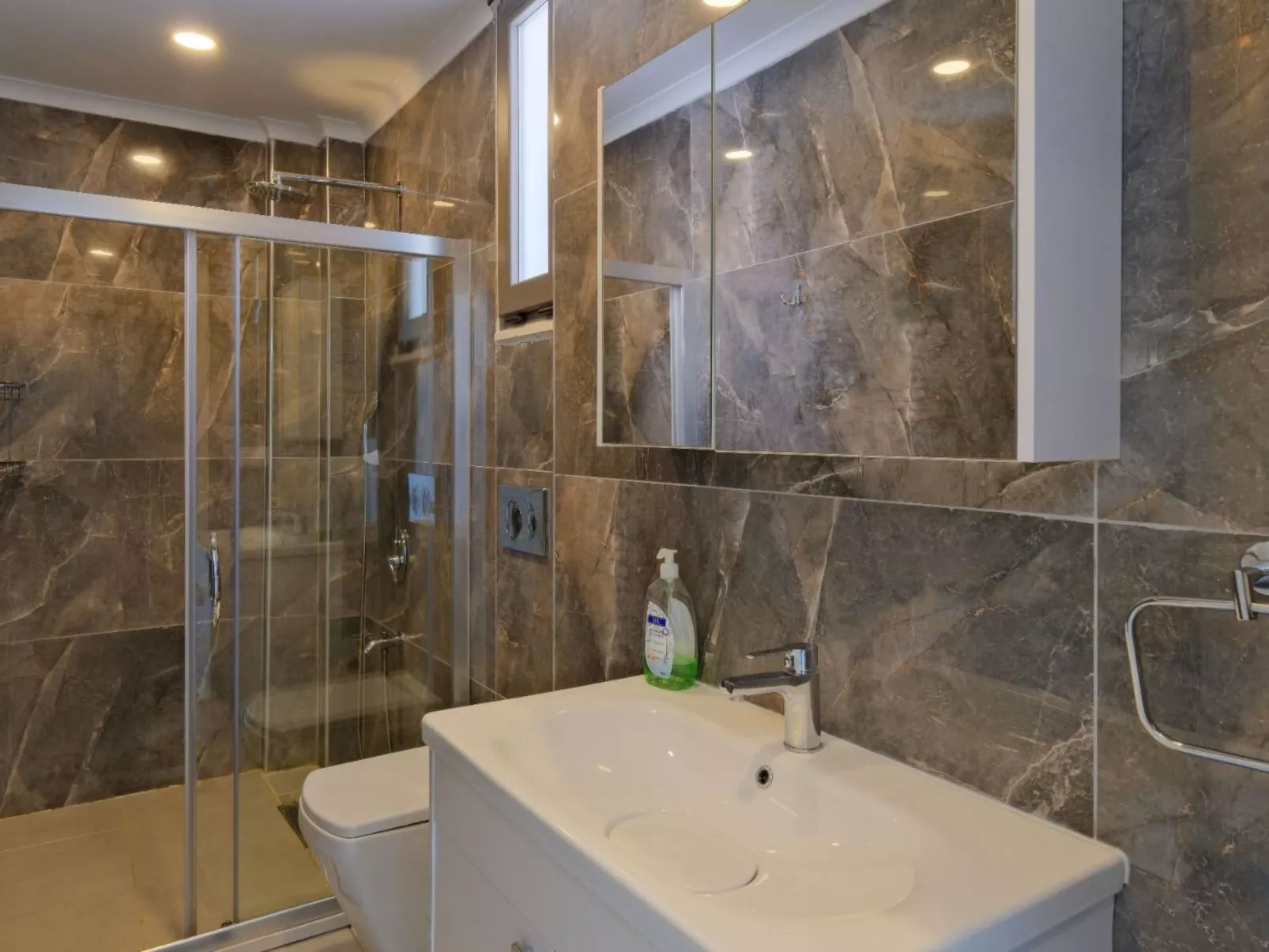 Villa mit unfassbarem Meerblick-Image-tags.info