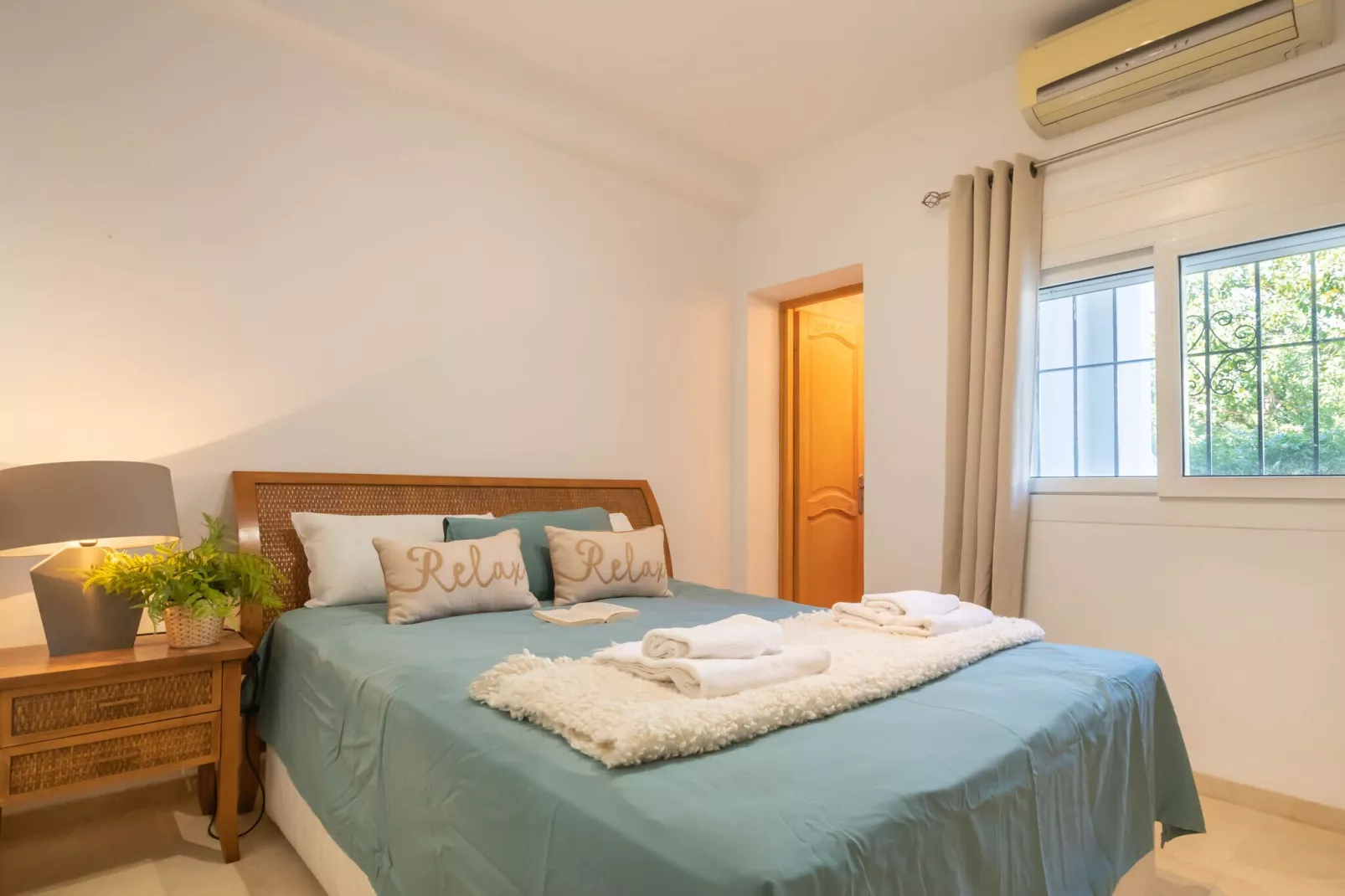 CT 200 HHH - Villa Marina - Puerto Banus Apartment-Slaapkamer