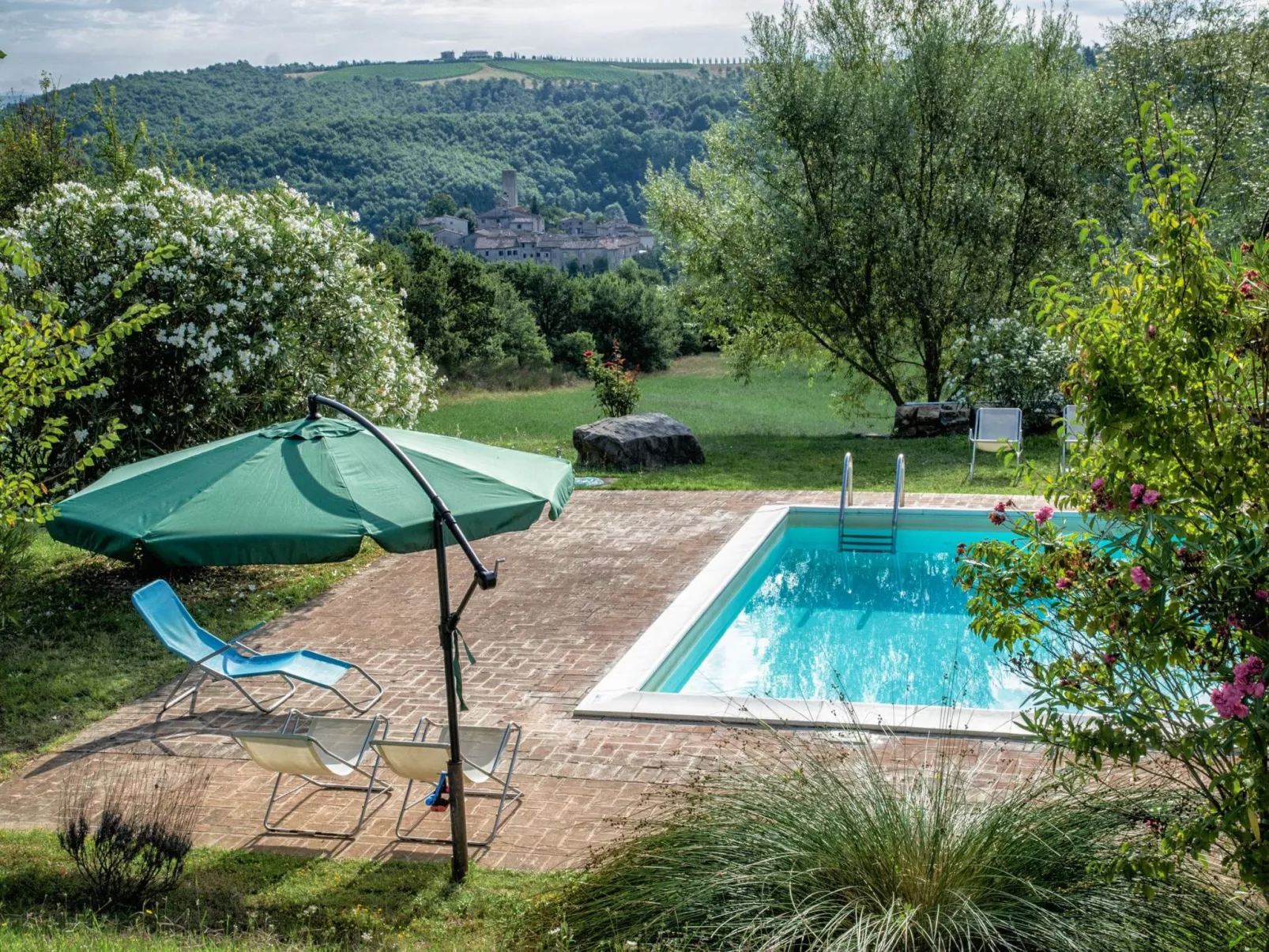 Das Walnusshaus-Buiten