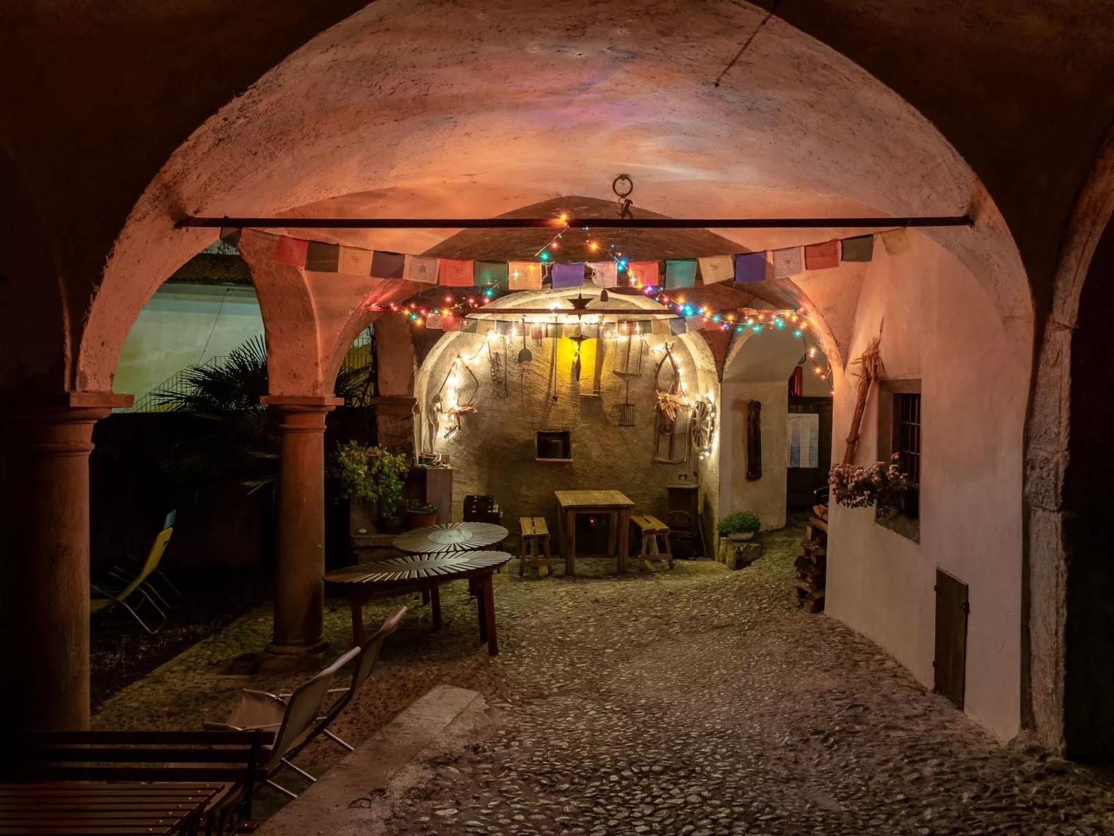 Studio-Apartment mit Balkon mit Seeblick und Zugang zum Garten-Buiten