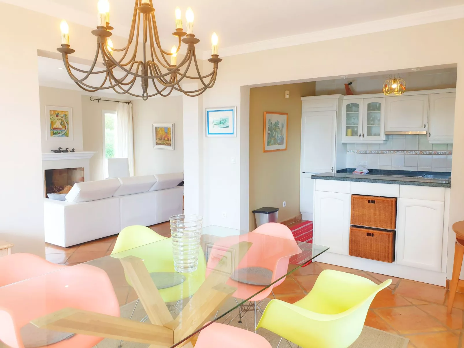 Villa Hermosa-Binnen