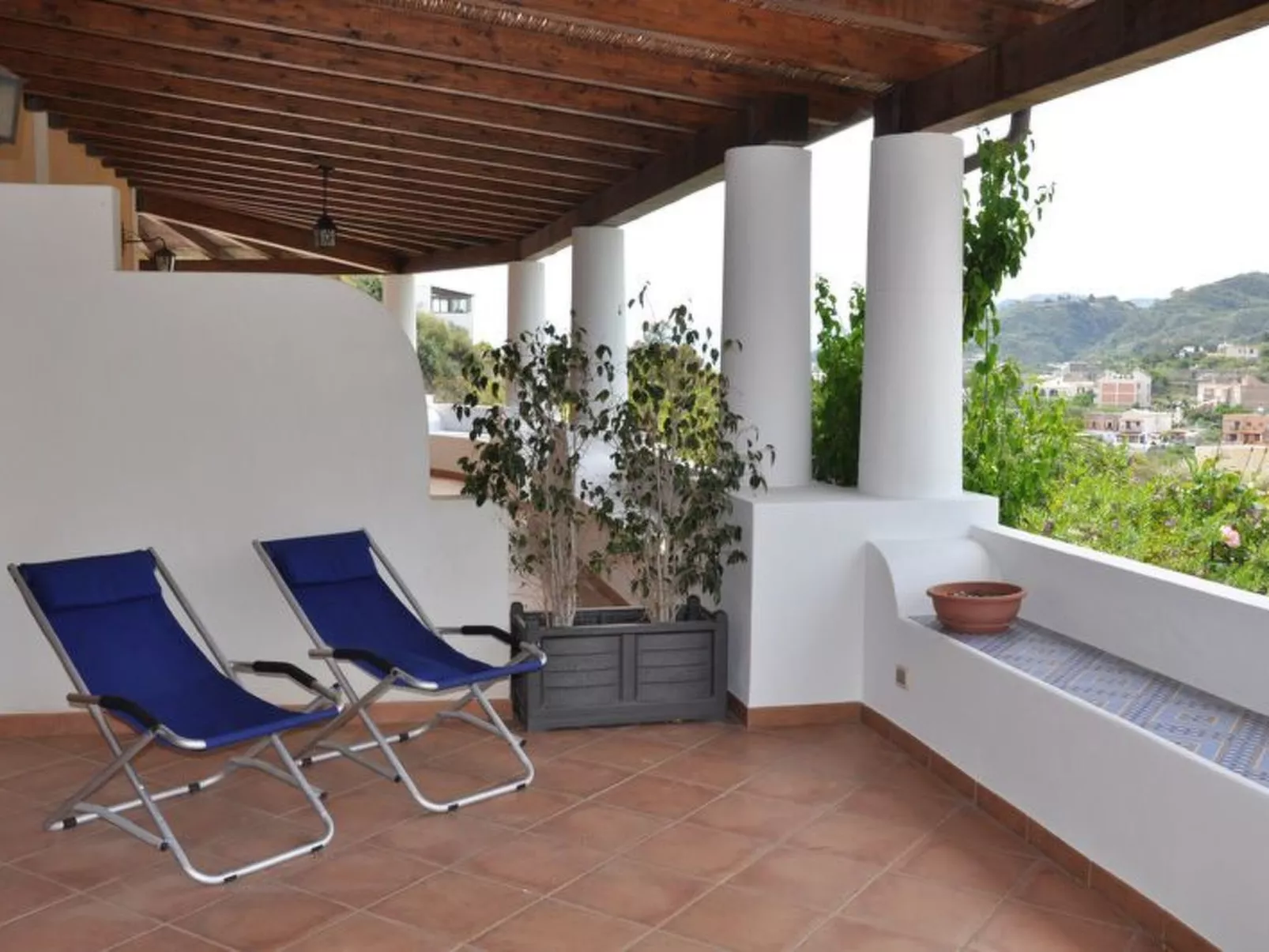 Wohnung 'Ginestra' mit Terrasse-Buiten