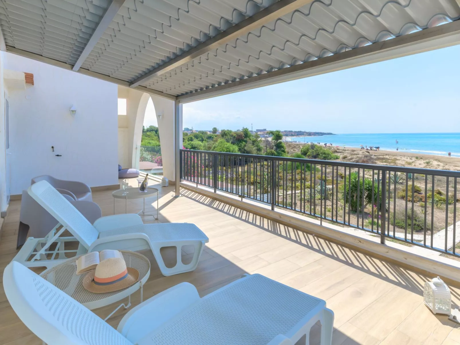 Villa am Sandstrand von Punta Secca-Image-tags.info