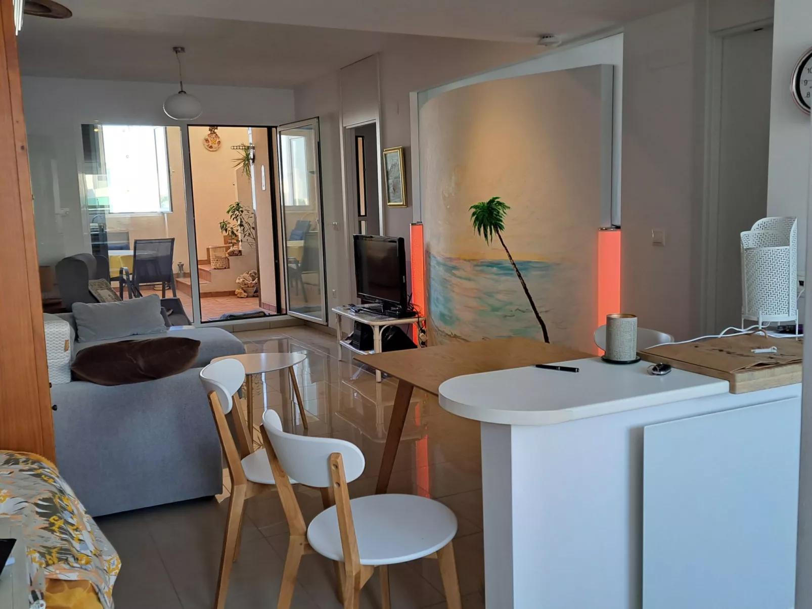 Schönes Appartement mit Grill, Pool und Terrasse-Binnen