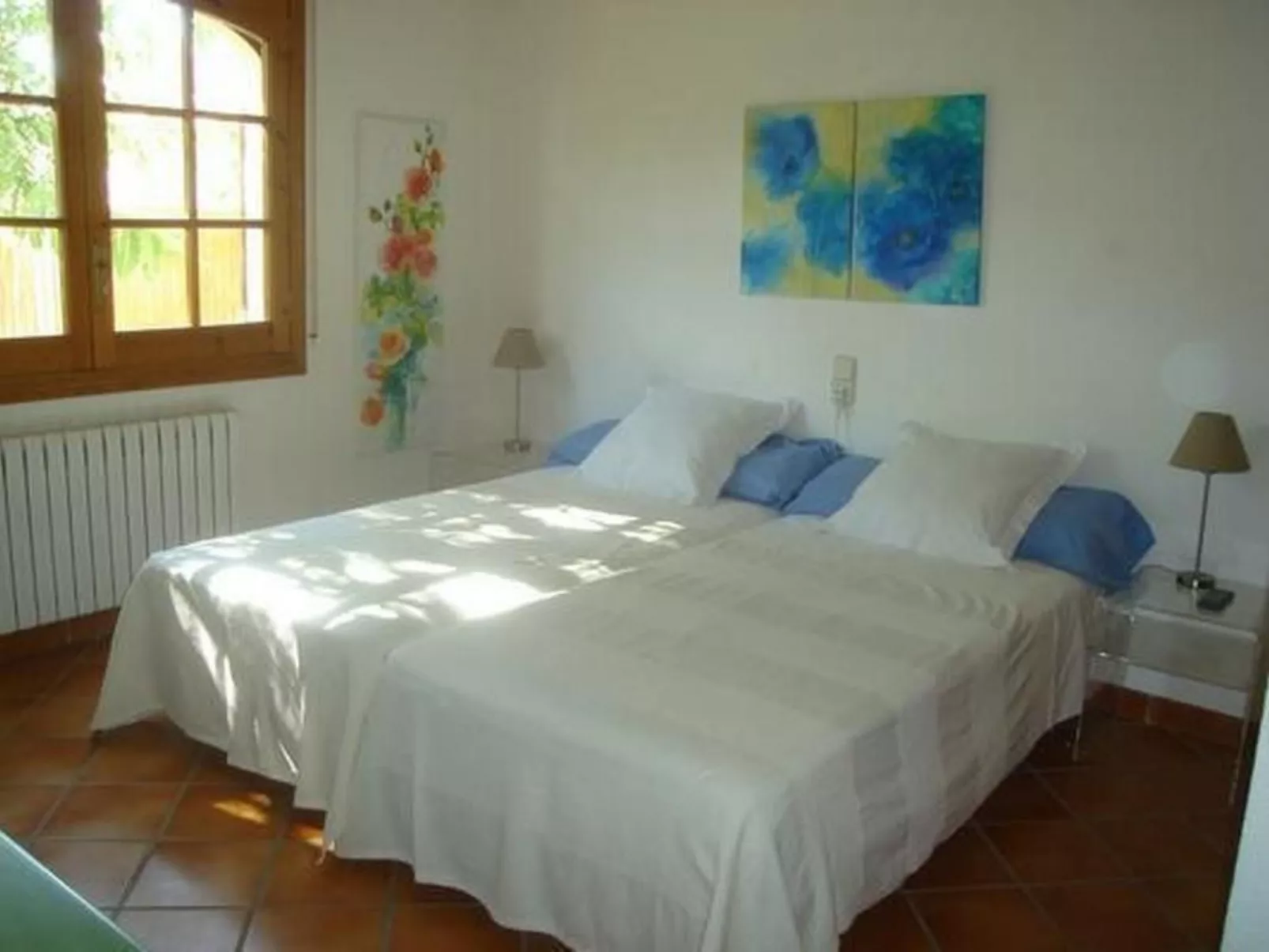 Mit Pool am Meer-Binnen