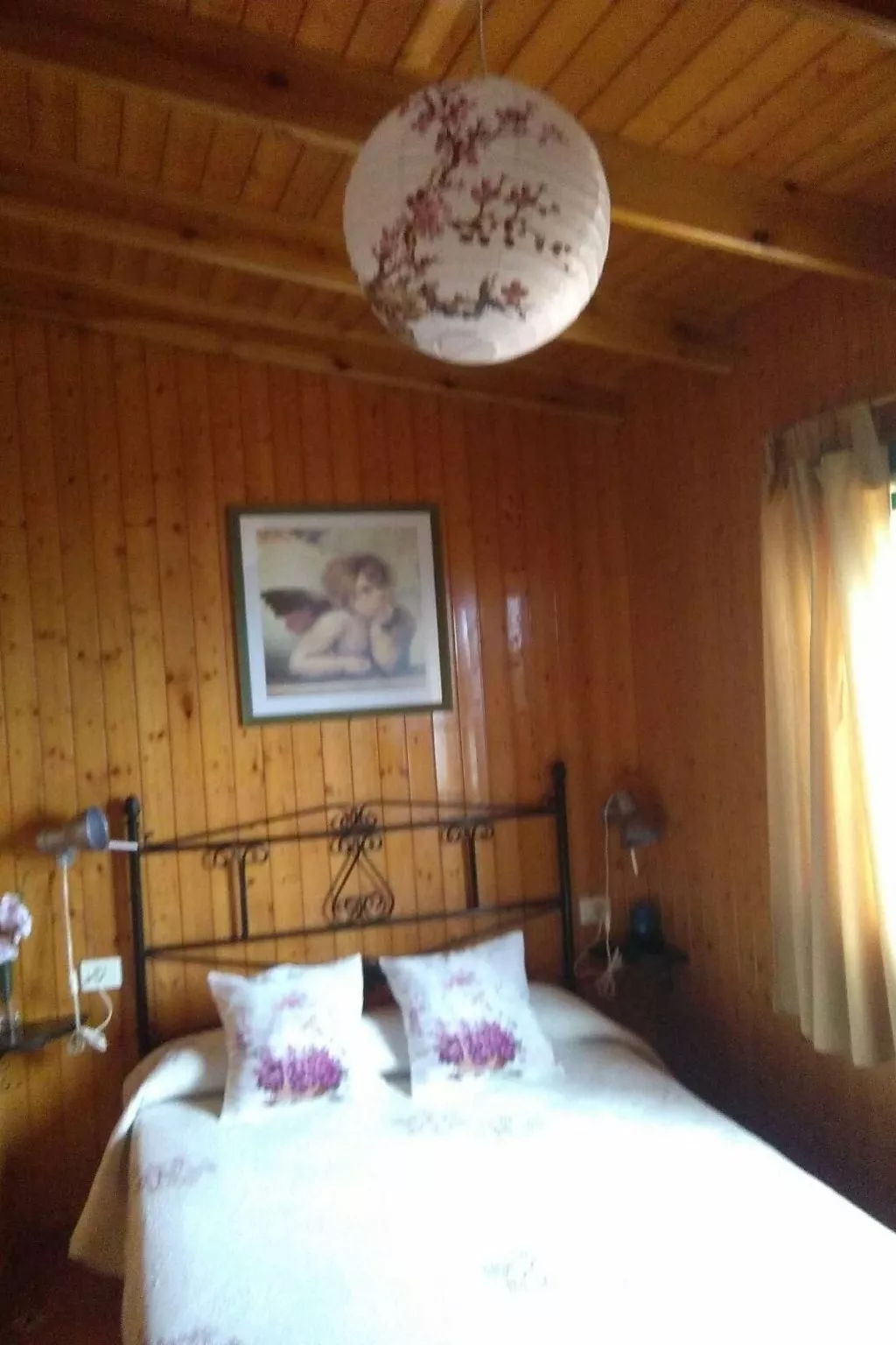 Ländliches Haus mit herrlichem Blick auf das Meer und das Tal.-Image-tags.info