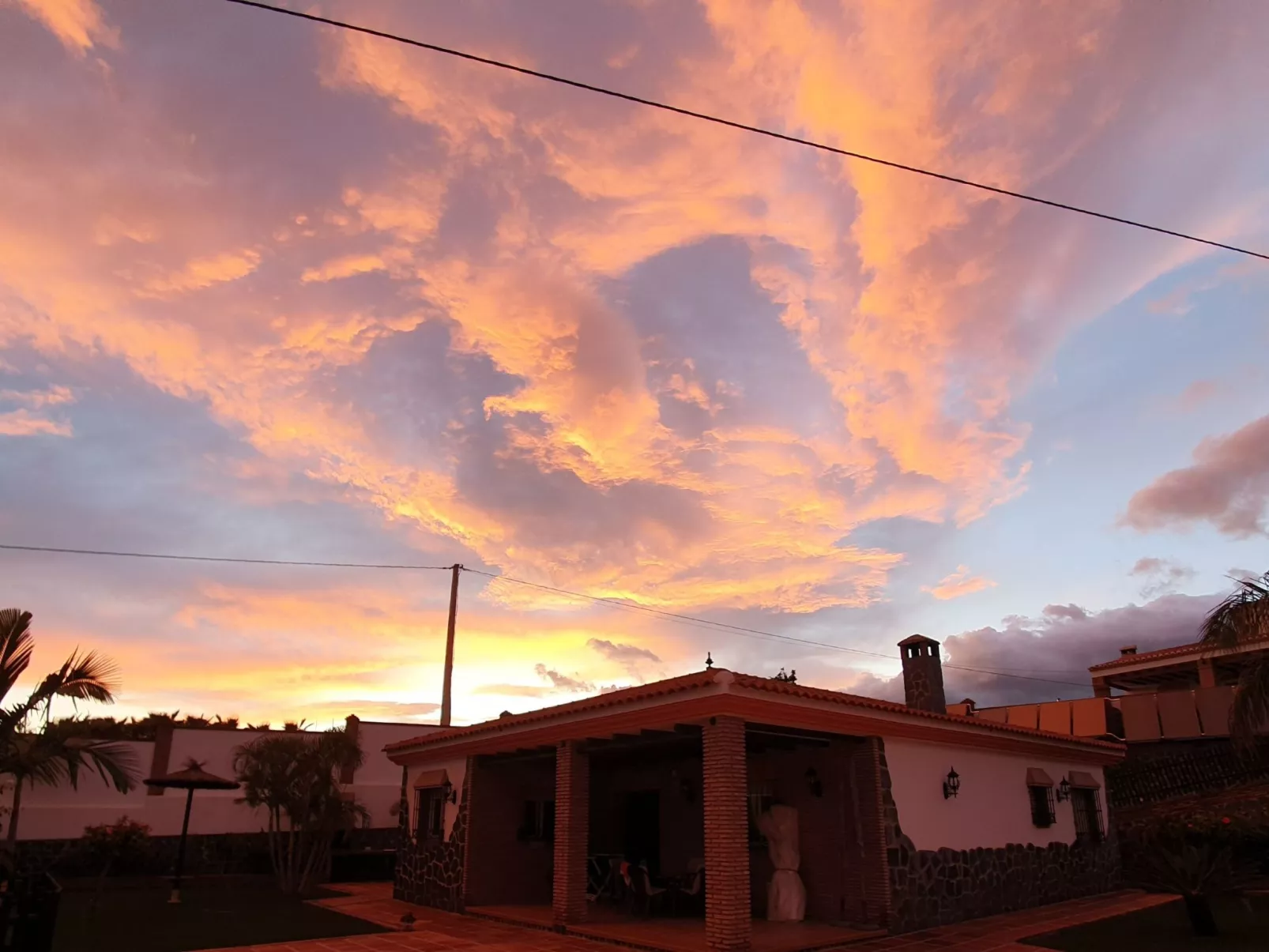 "Angelyn" mit Jacuzzi-Buiten